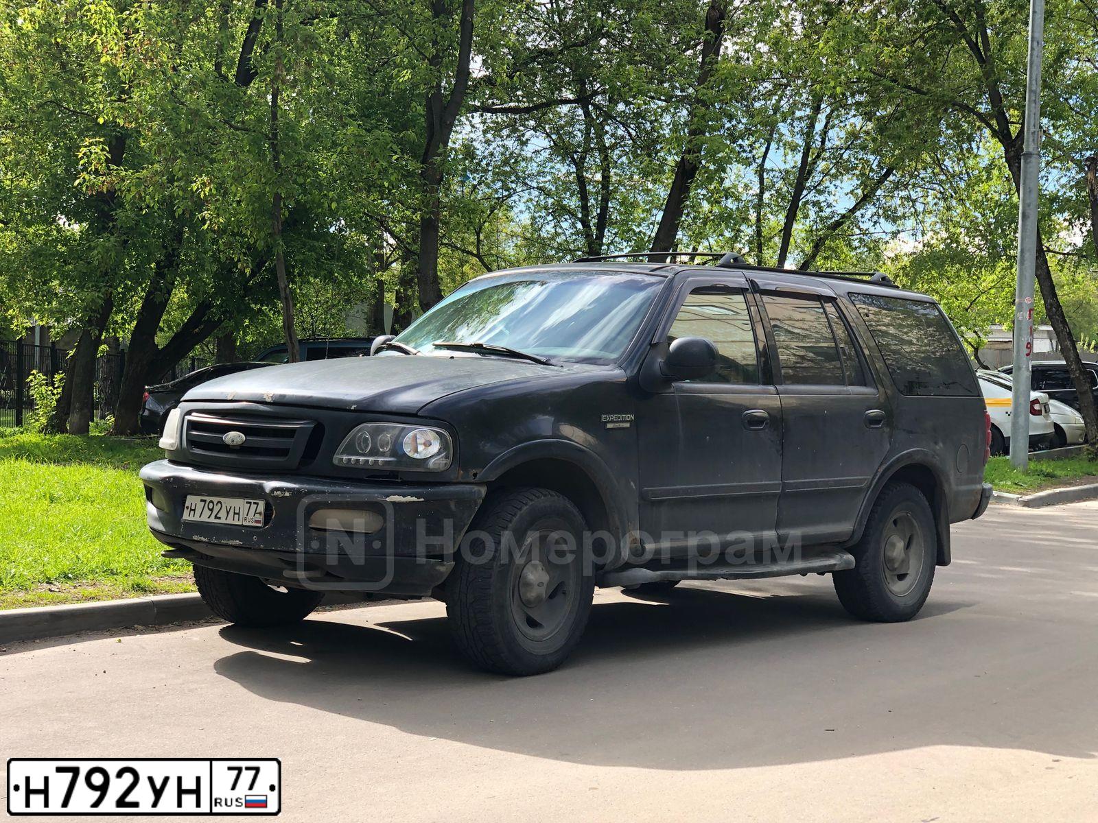 Фото автомобиля FORD EXPEDITION, 1997 — госномер А490АА99. Цвет: ЧЕРНЫЙ