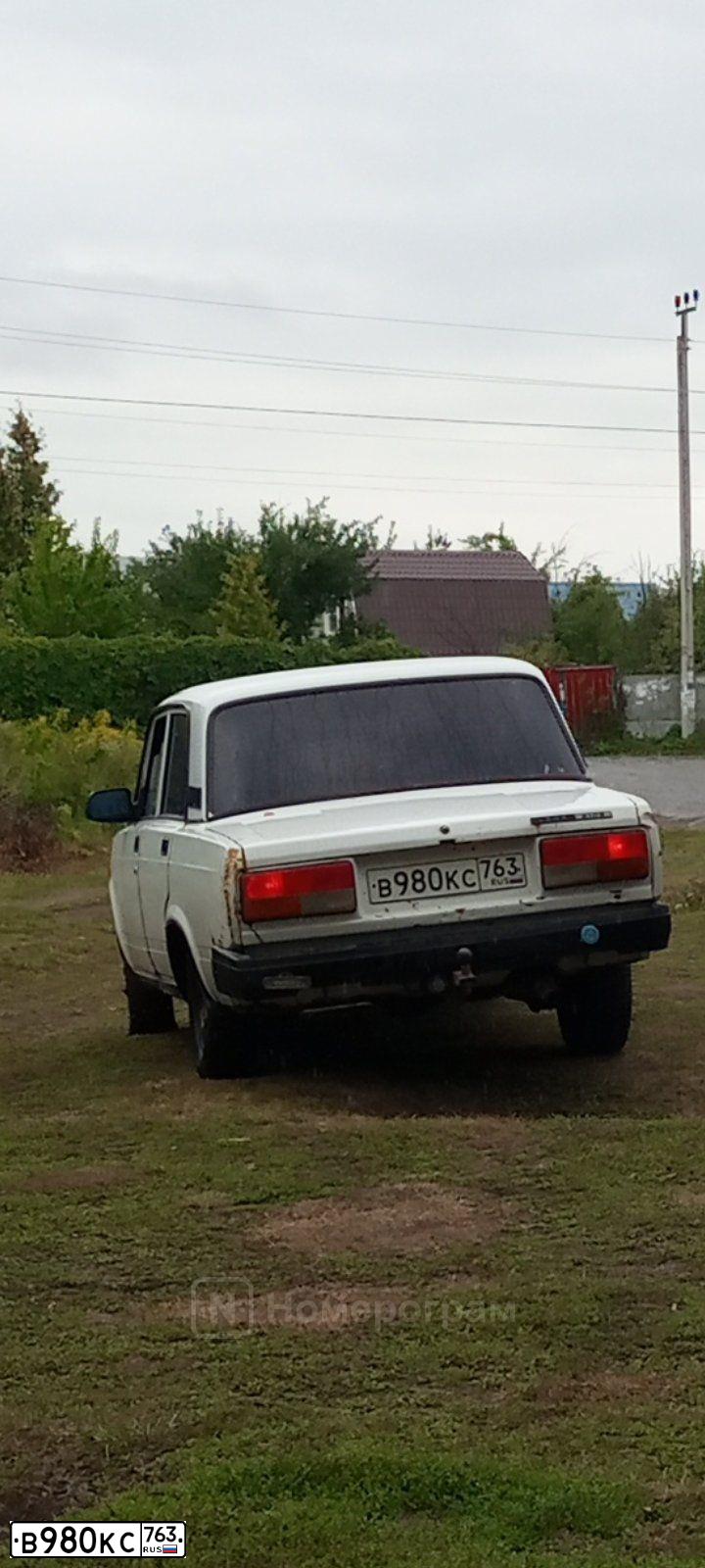 Фото автомобиля LADA 2105 LADA, 2006 — госномер В980КС763. Цвет: ЯРКО-БЕЛЫЙ