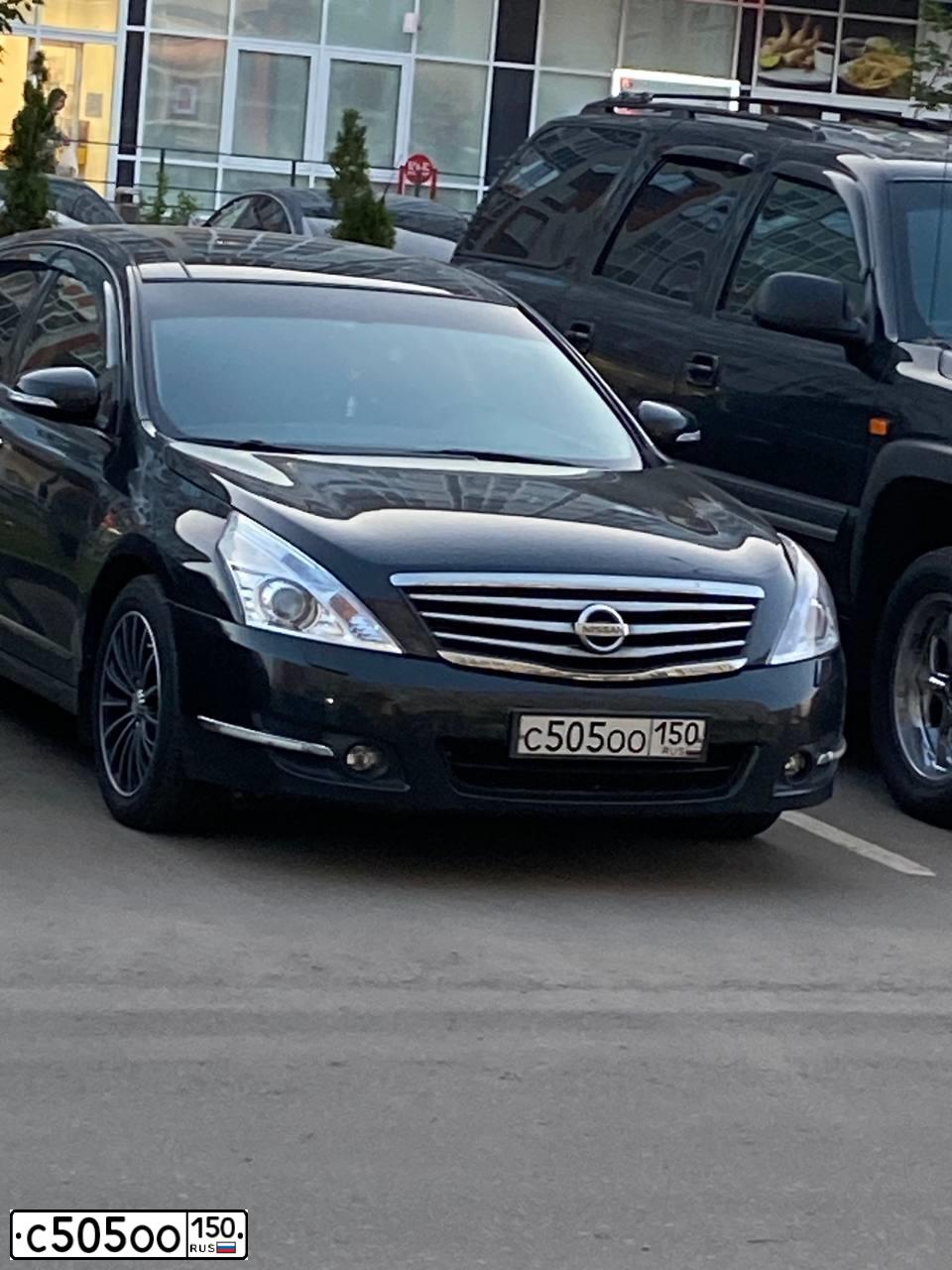 Фото автомобиля LADA 2170 PRIORA, 2008 — госномер С505ОО150. Цвет: ТЕМНО-ВИШНЕВЫЙ