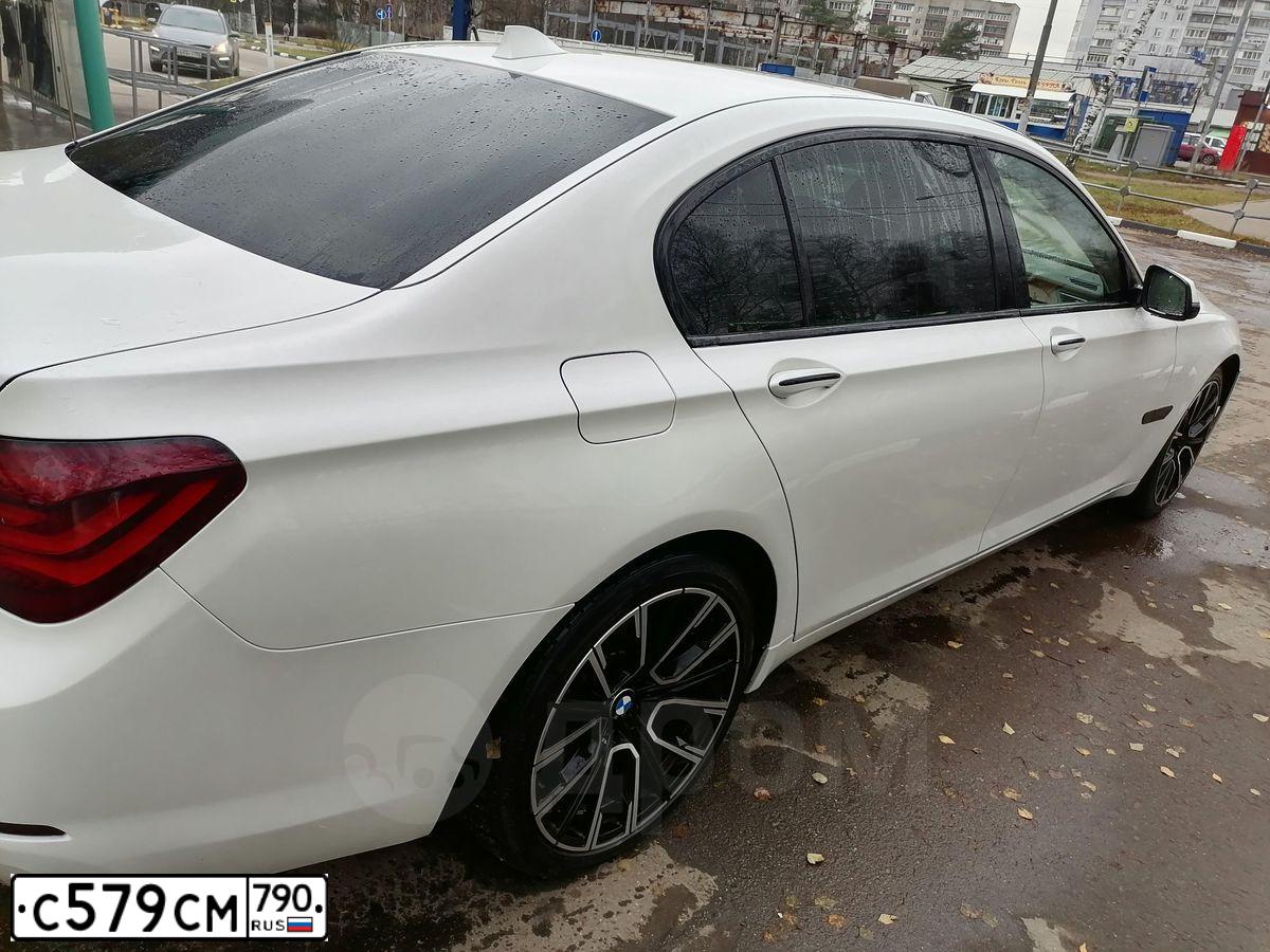 Фото автомобиля BMW SERIE 7, 2012 — госномер С579СМ790. Цвет: Белый
