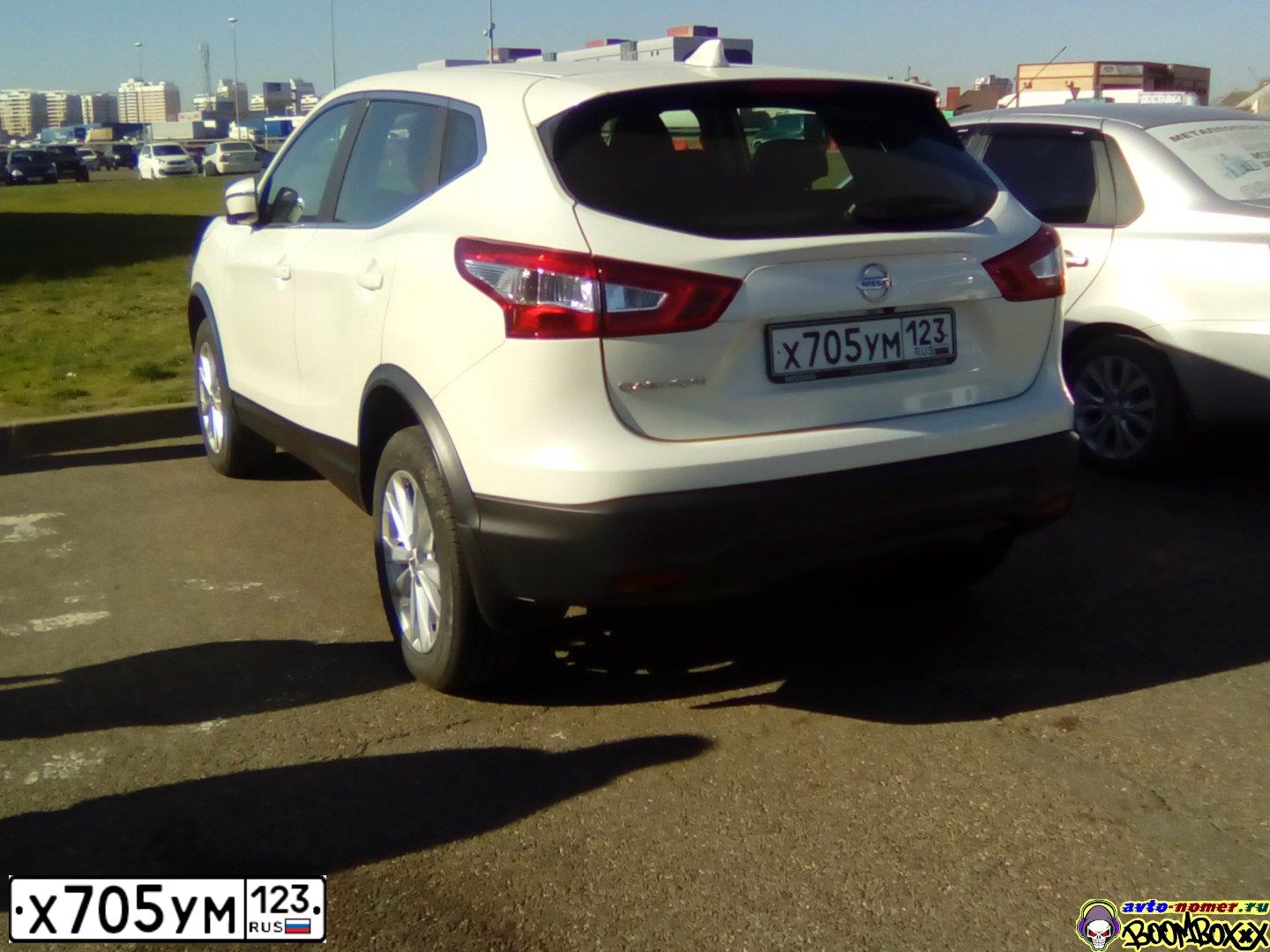Фото автомобиля NISSAN QASHQAI, 2018 — госномер Х705УМ123. Цвет: БЕЛЫЙ