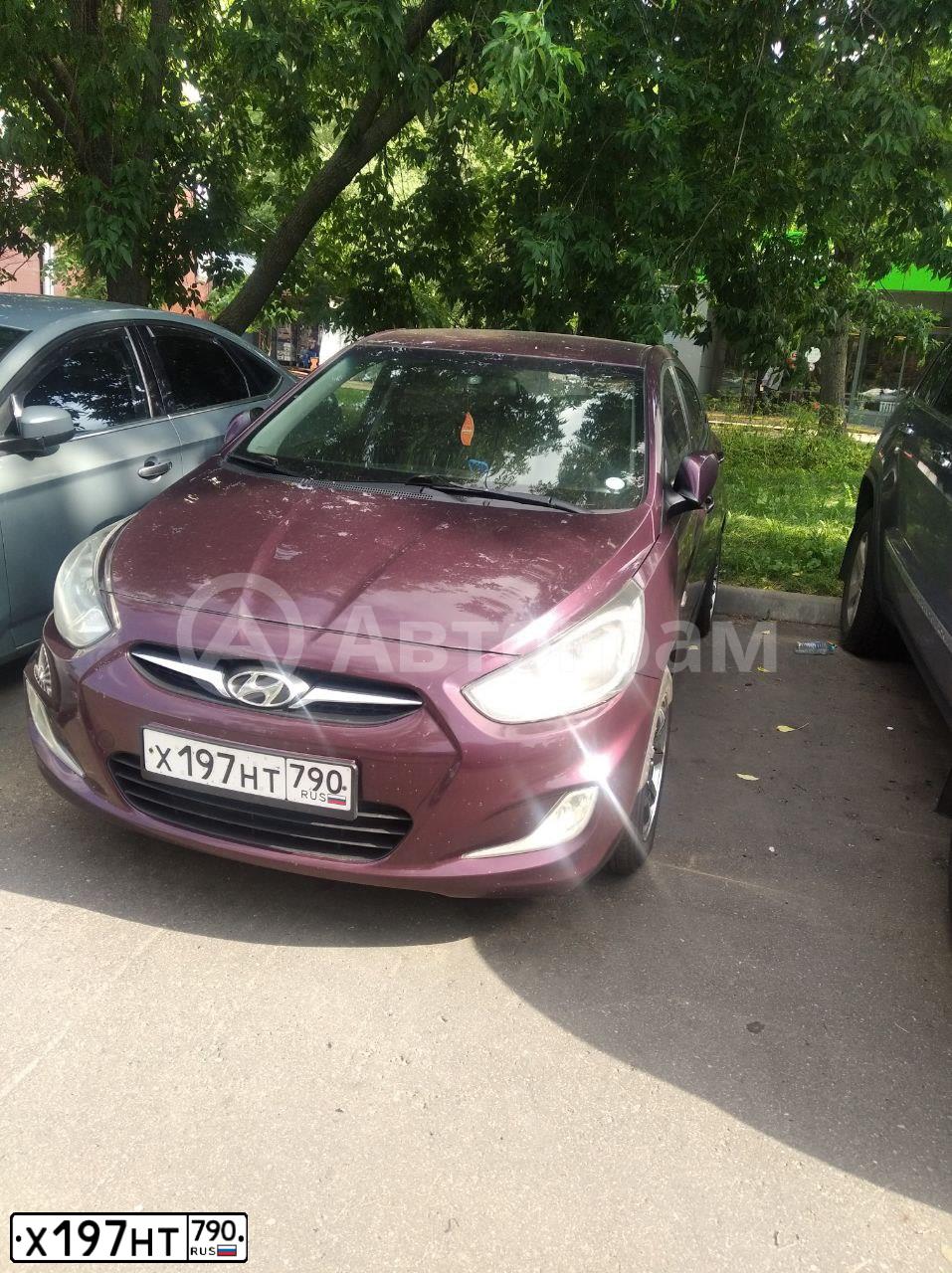 Фото автомобиля HYUNDAI SOLARIS, 2011 — госномер Х197НТ790. Цвет: ФИОЛЕТОВЫЙ