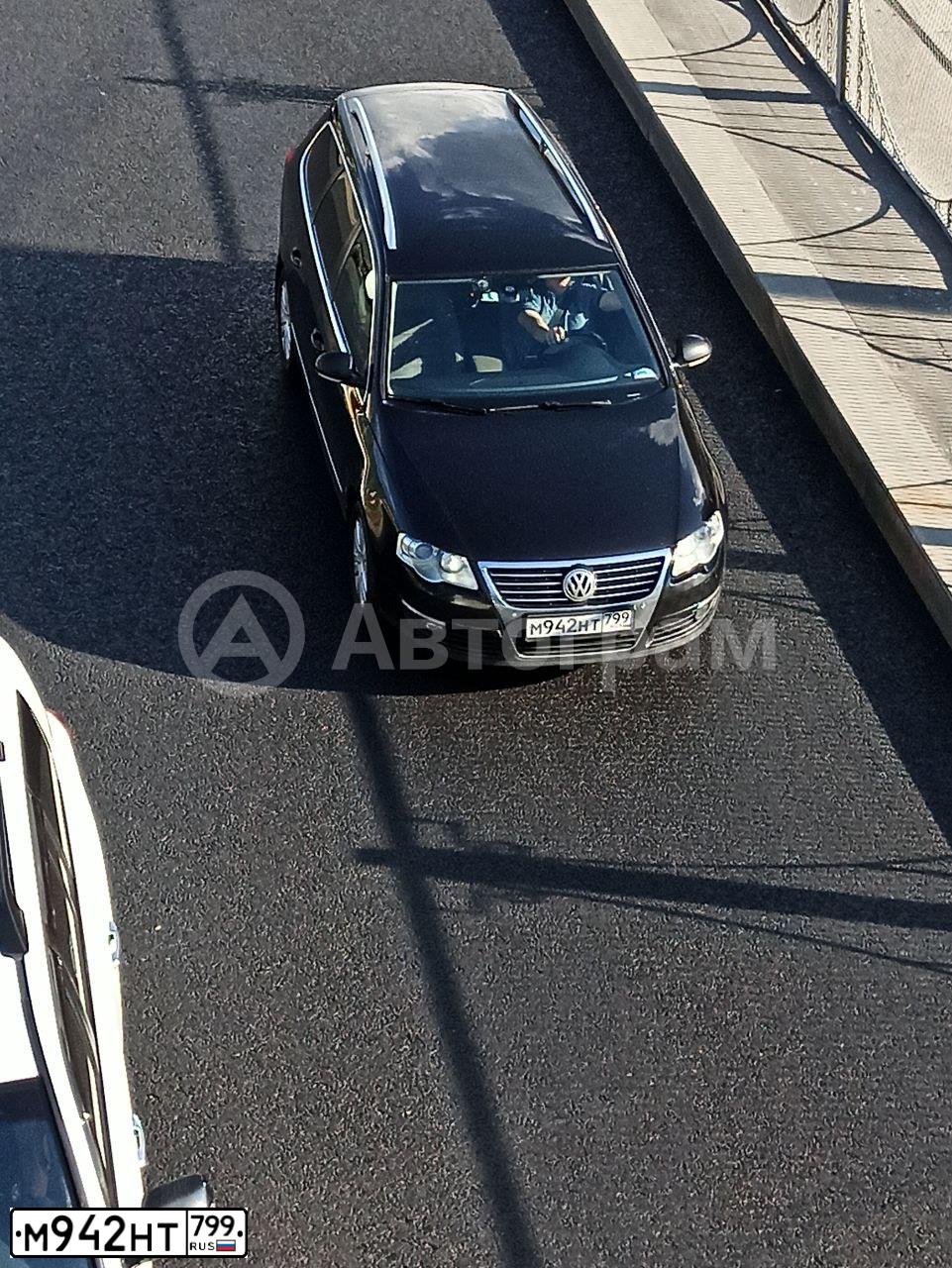 Фото автомобиля VOLKSWAGEN PASSAT, 2010 — госномер М942НТ799. Цвет: ЧЕРНЫЙ