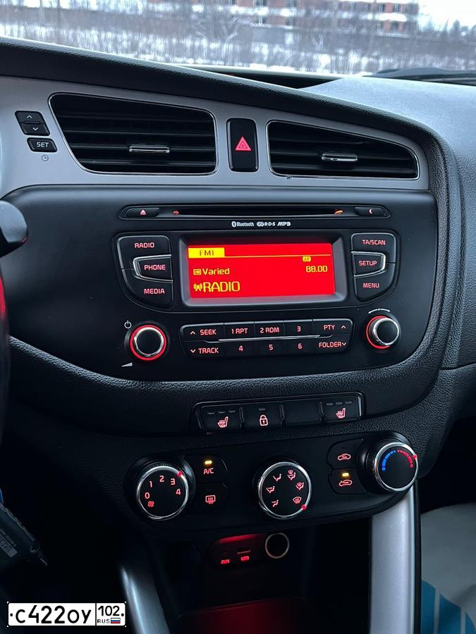 Фото автомобиля KIA CEE'D, 2015 — госномер С422ОУ102. Цвет: Белый