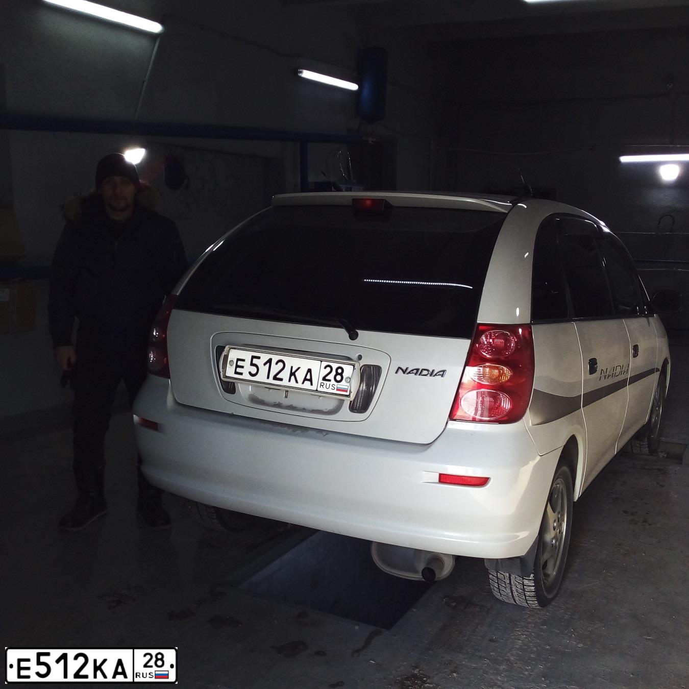 Фото автомобиля TOYOTA NADIA, 1998 — госномер Е512КА28