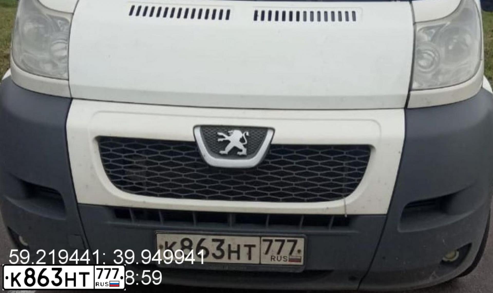 Фото автомобиля PEUGEOT BOXER, 2012 — госномер К863НТ777. Цвет: БЕЛЫЙ