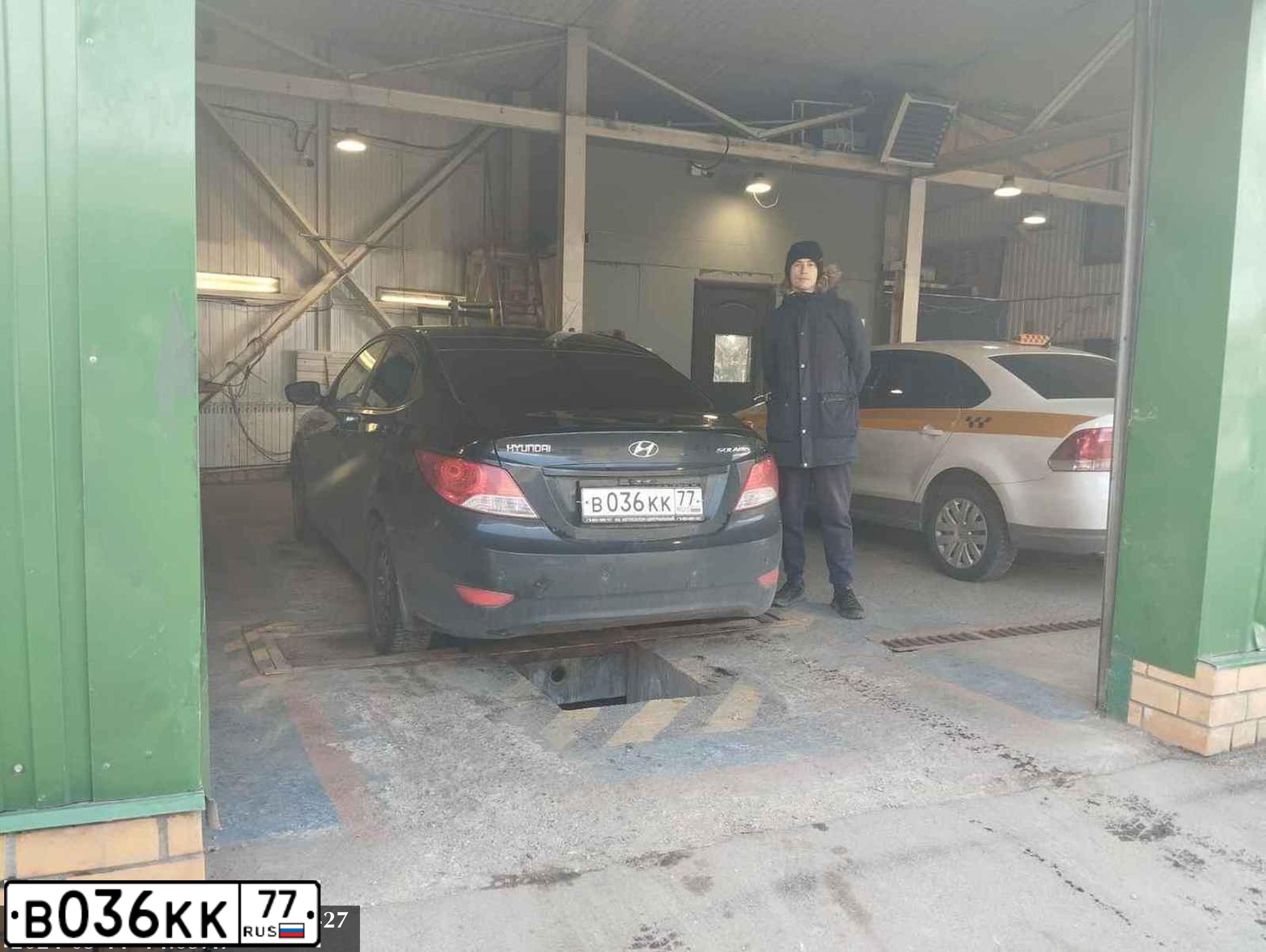 Фото автомобиля HYUNDAI SOLARIS, 2013 — госномер В036КК77
