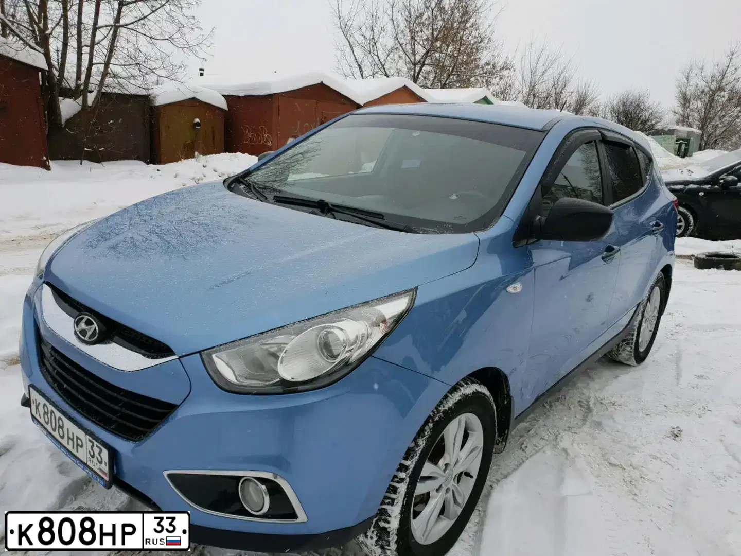 Фото автомобиля HYUNDAI IX35, 2012 — госномер К808НР33. Цвет: ГОЛУБОЙ