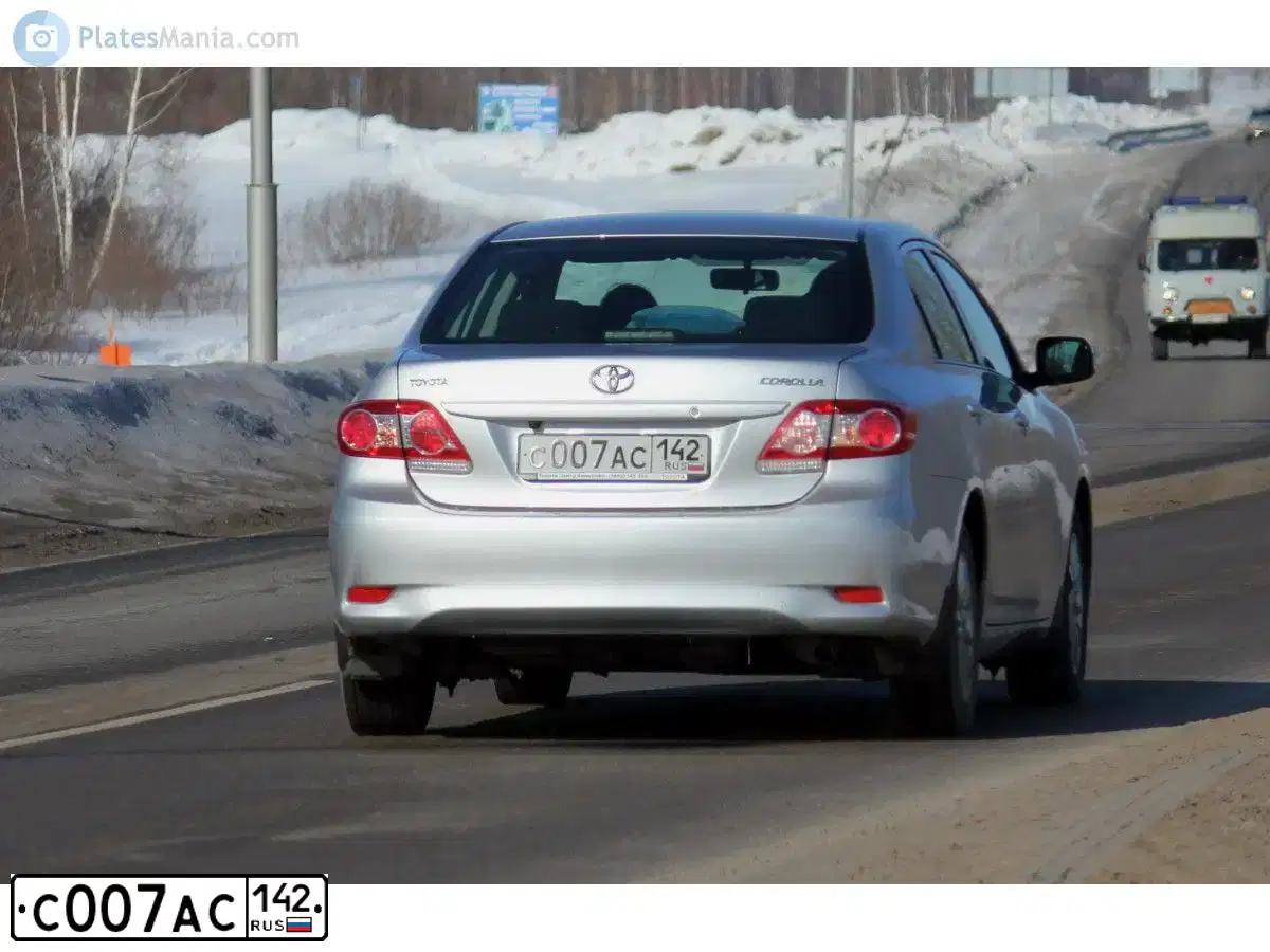Фото автомобиля TOYOTA COROLLA, 2011 — госномер С007АС142. Цвет: ЧЕРНЫЙ
