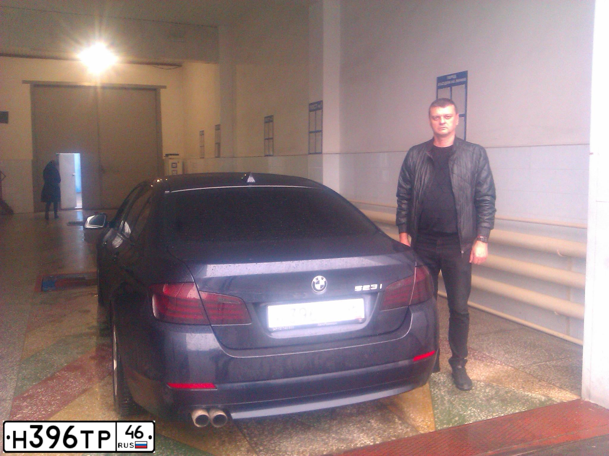 Фото автомобиля BMW SERIE 5, 2011 — госномер М097СТ777. Цвет: синий