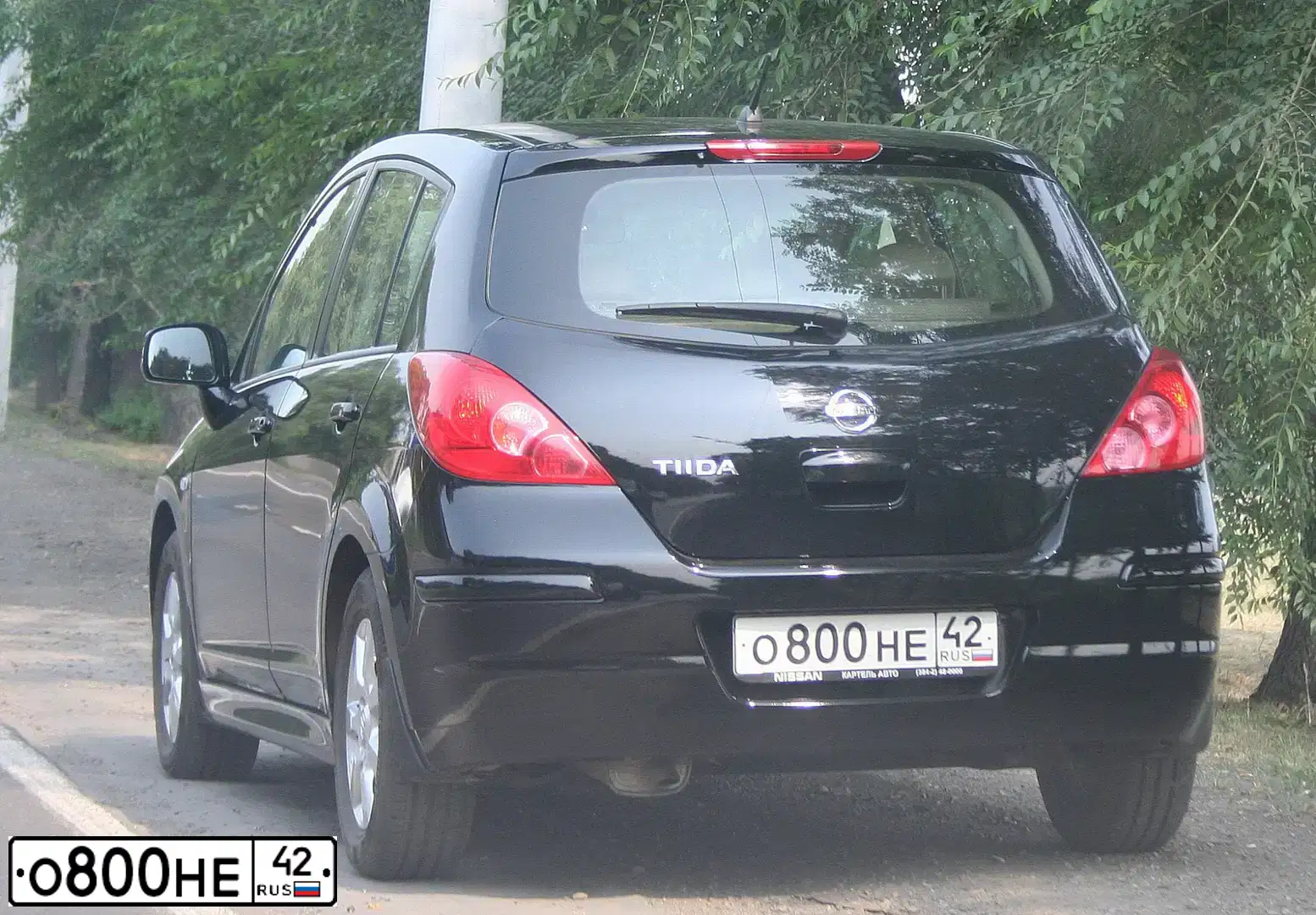 Фото автомобиля NISSAN QASHQAI, 2014 — госномер О800НЕ42. Цвет: СЕРЫЙ