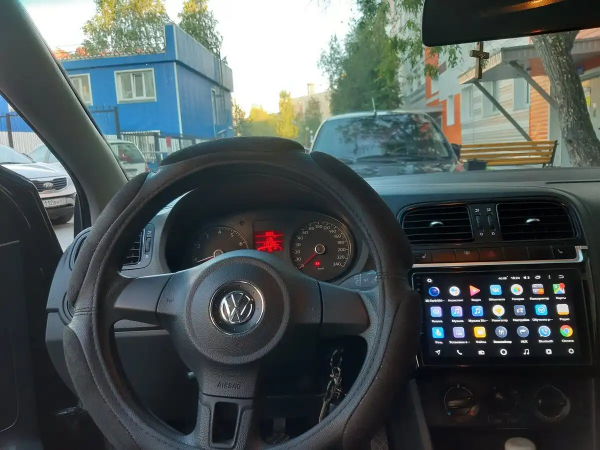 Фото автомобиля NISSAN TIIDA, 2007 — госномер С666АХ39. Цвет: ЧЕРНЫЙ