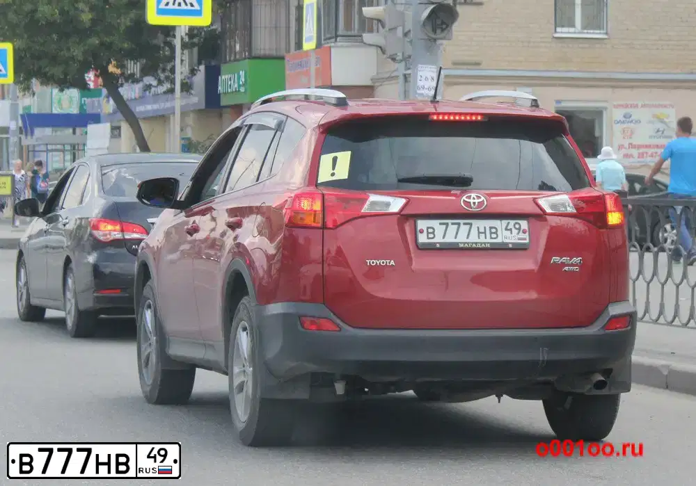 Фото автомобиля TOYOTA RAV4, 2013 — госномер В777НВ49. Цвет: Красный