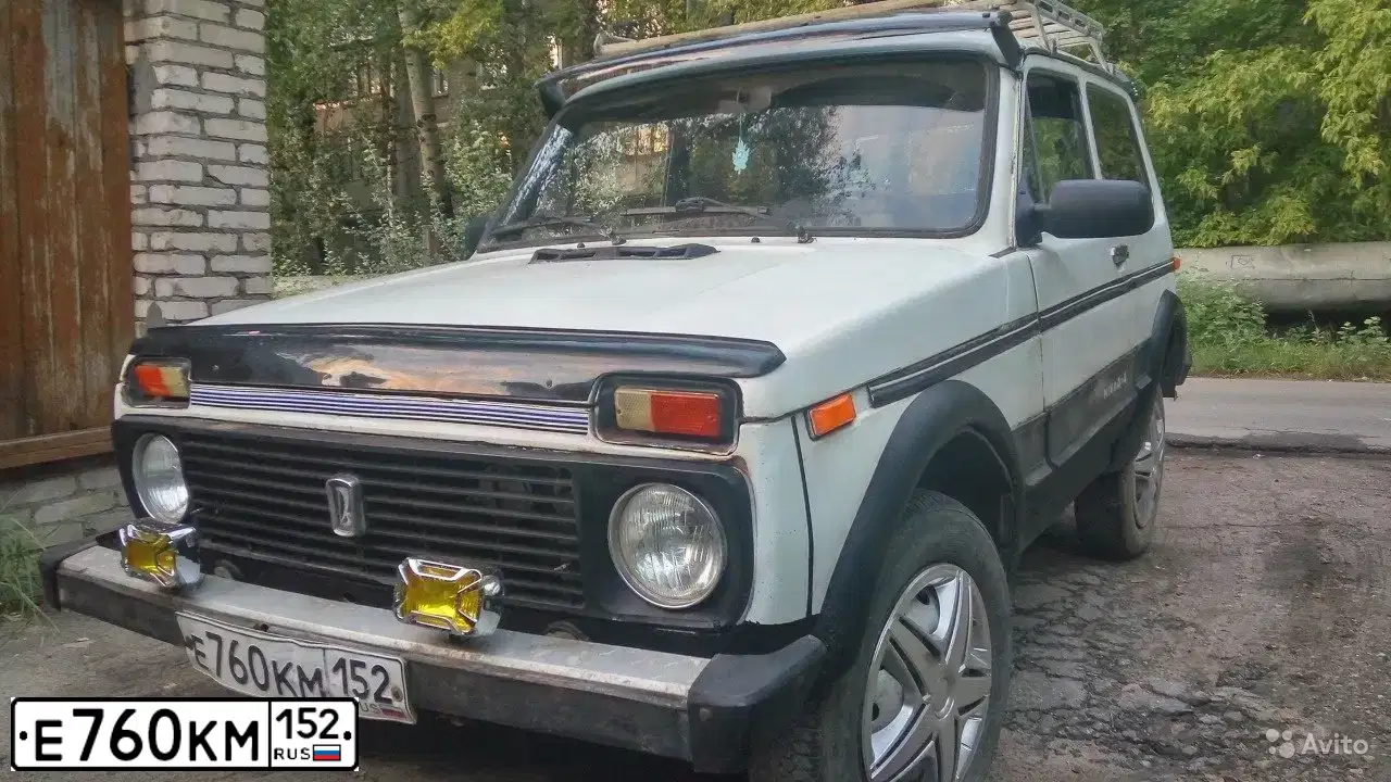 Фото автомобиля LADA 2121 NIVA, 1995 — госномер К179УК52. Цвет: БЕЛЫЙ