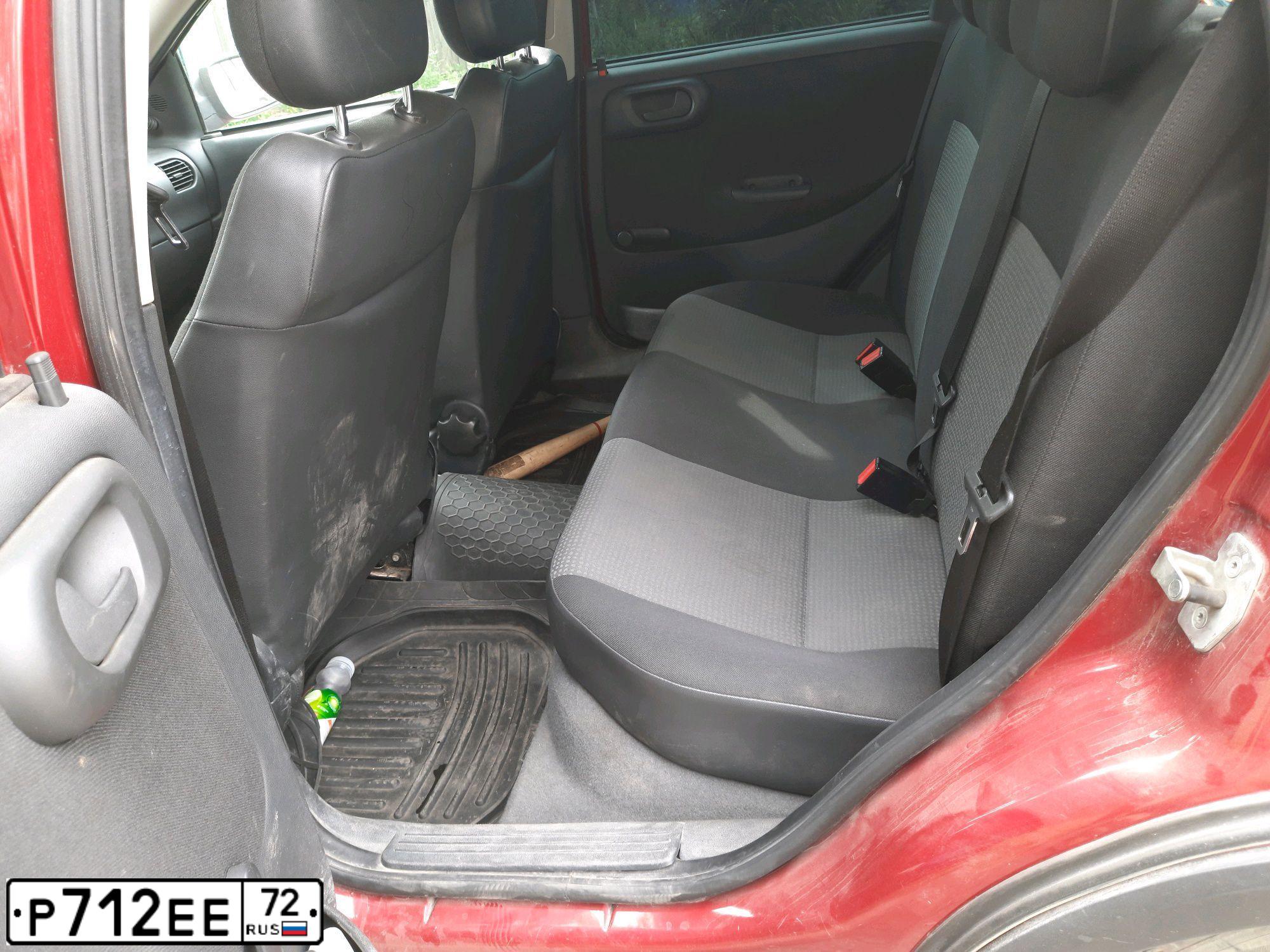 Фото автомобиля OPEL CORSA, 2006 — госномер Х243ХТ55. Цвет: БОРДОВЫЙ