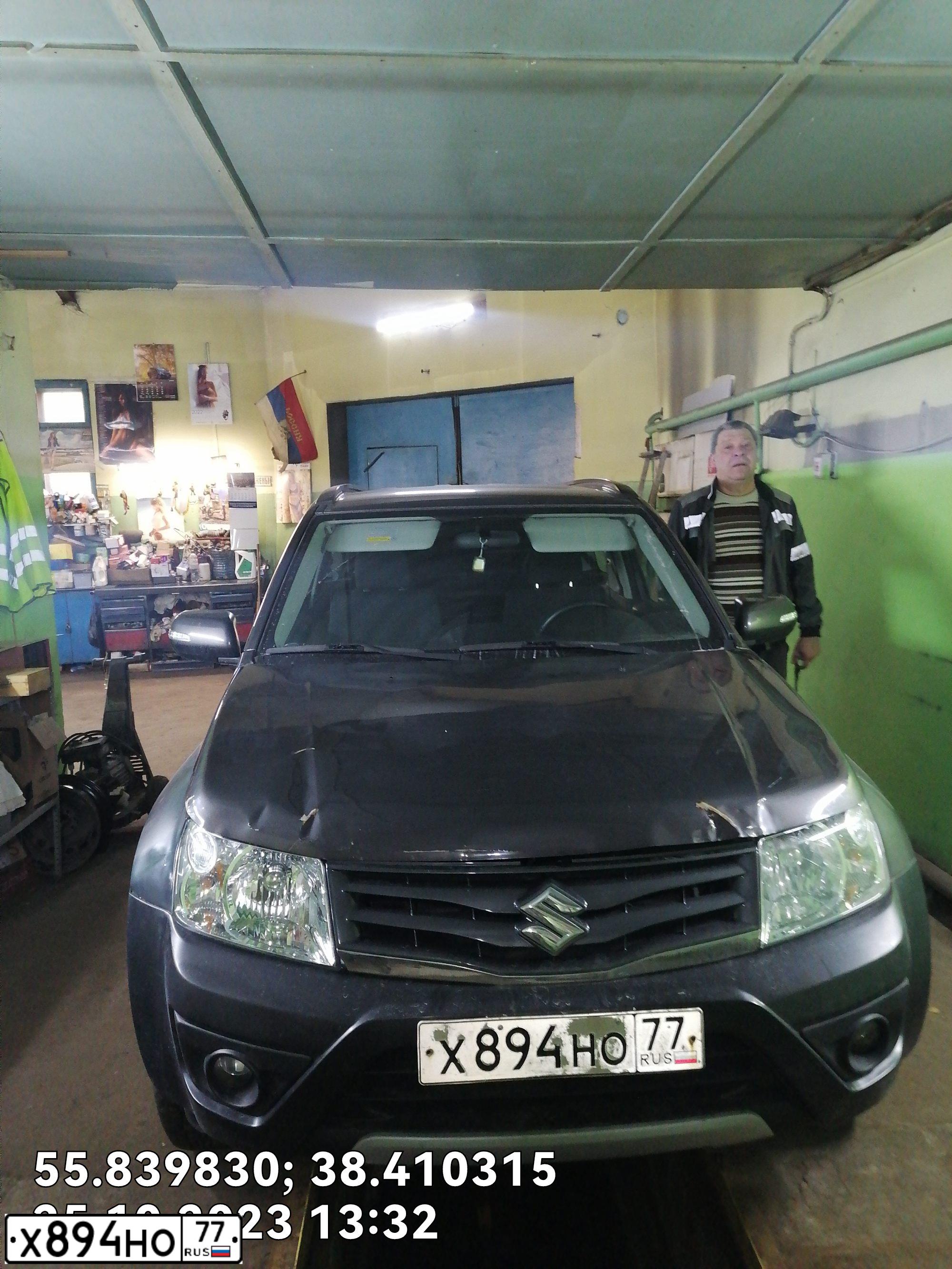 Фото автомобиля SUZUKI /GRAND/ VITARA, 2013 — госномер Х894НО77. Цвет: Серый