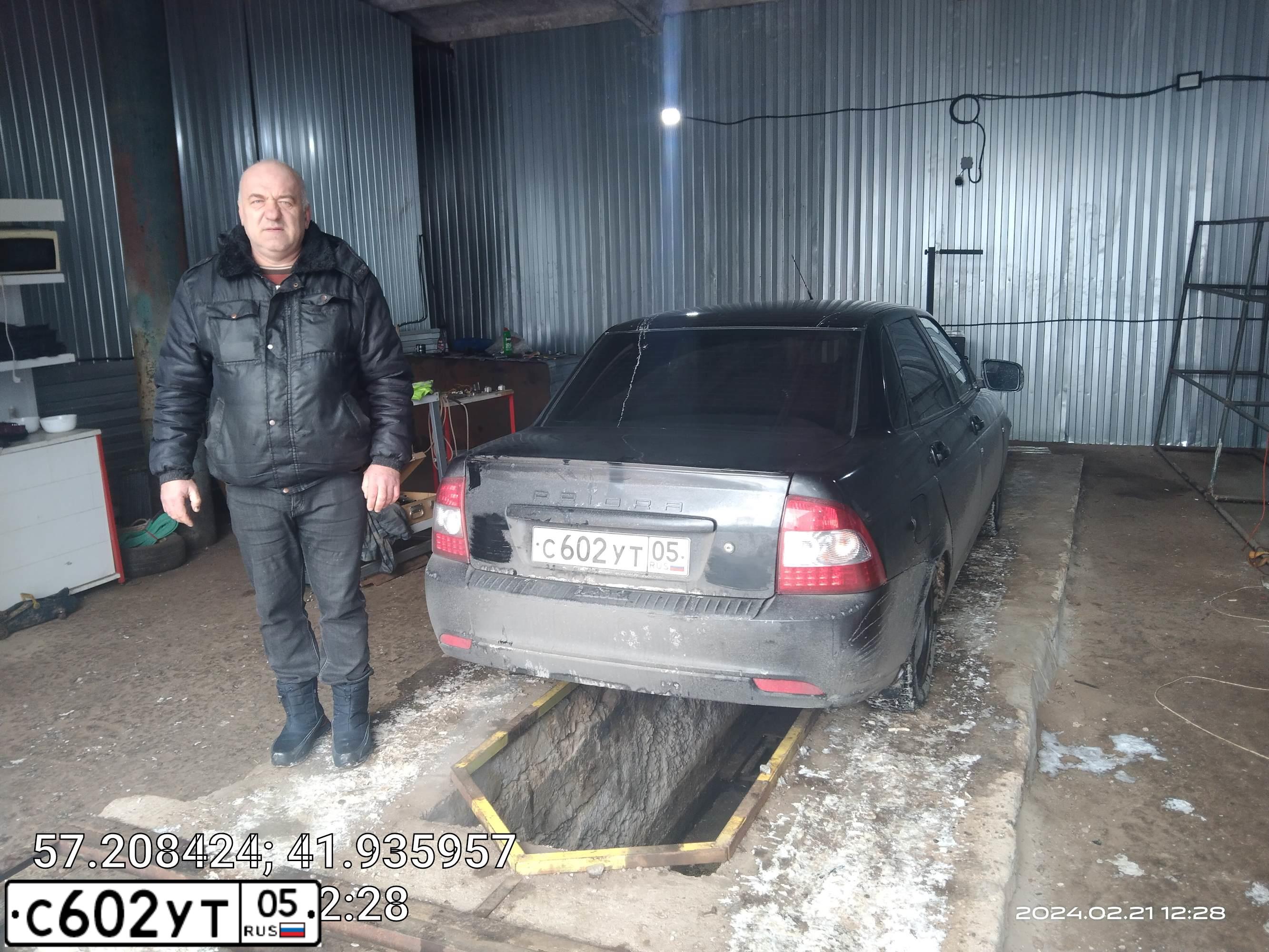 Фото автомобиля LADA 2170 PRIORA, 2012 — госномер А878ОХ798. Цвет: Сине-Черный