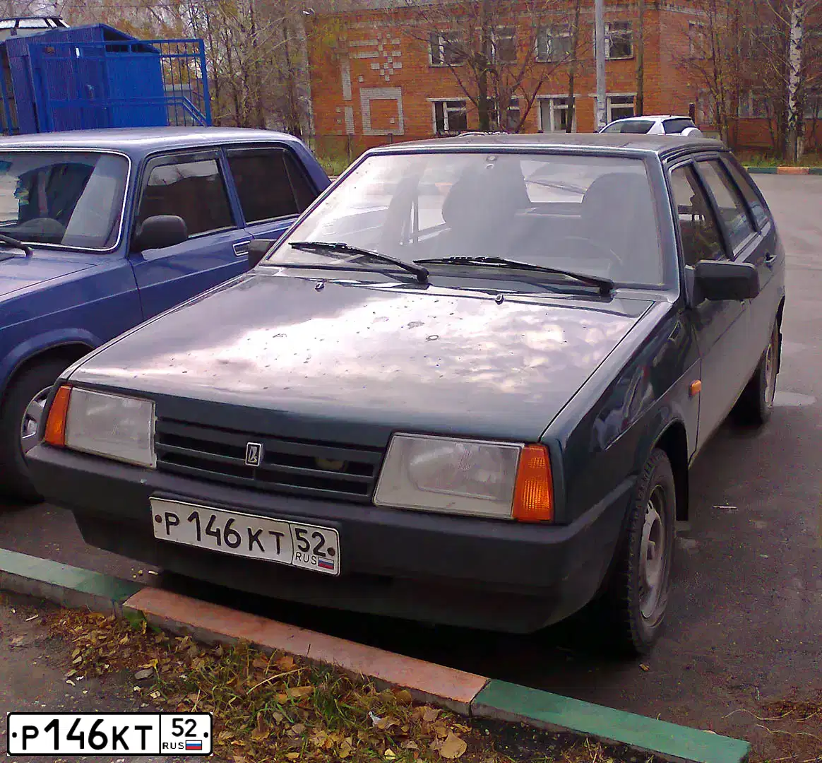 Фото автомобиля LADA 2109 SAMARA, 2003 — госномер У075ХС43. Цвет: Темно-зеленый