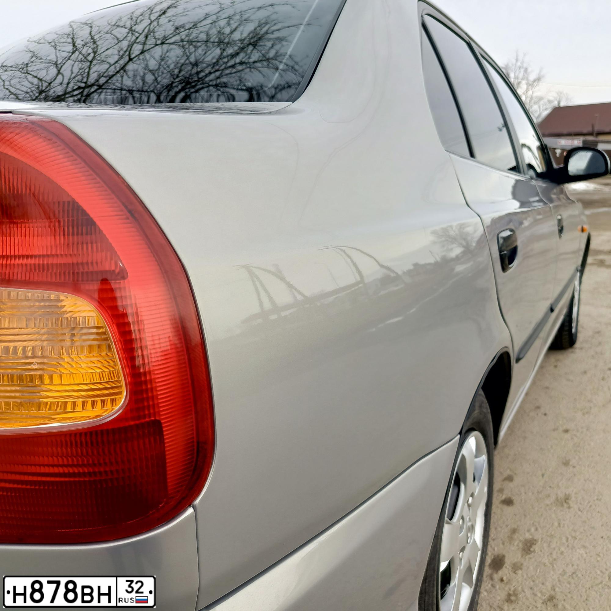 Фото автомобиля TAGAZ ACCENT, 2008 — госномер Н878ВН32. Цвет: СВЕТЛО-БЕЖЕВЫЙ