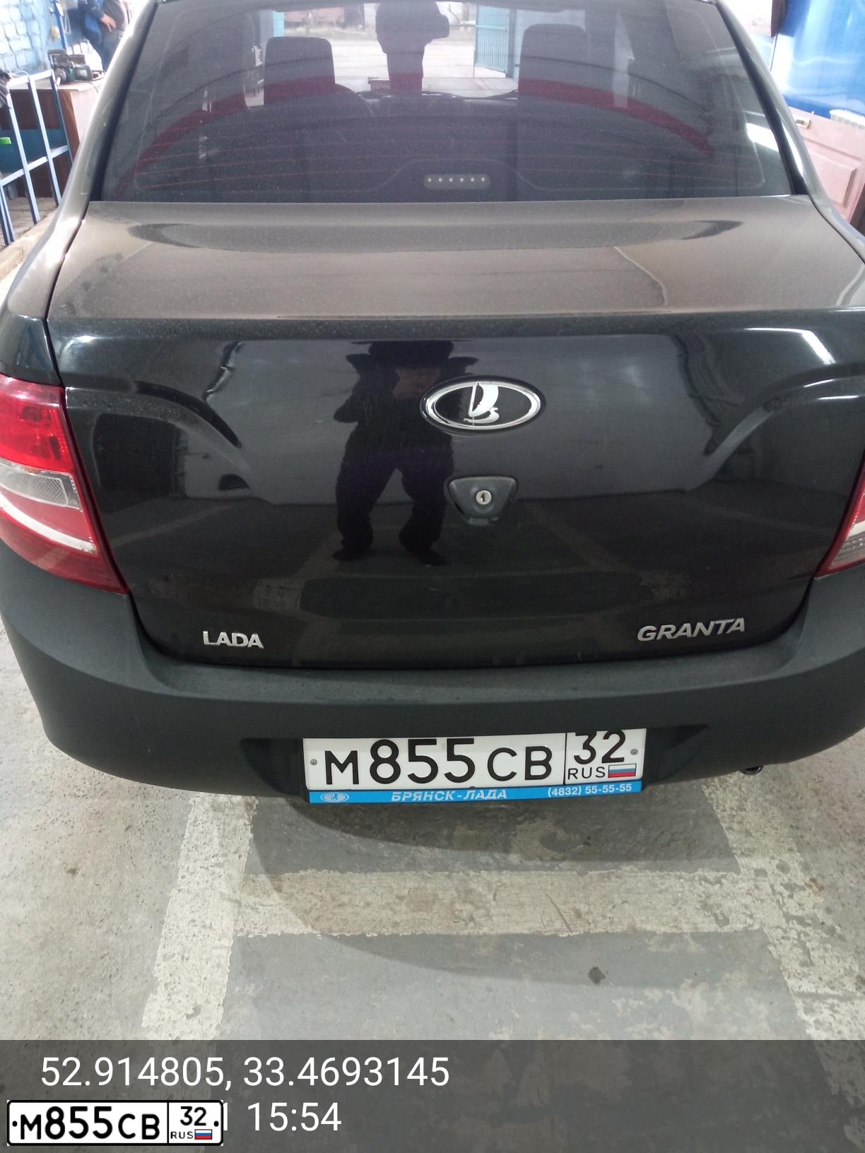Фото автомобиля LADA 2190 GRANTA, 2013 — госномер М855СВ32. Цвет: ЧЕРНЫЙ