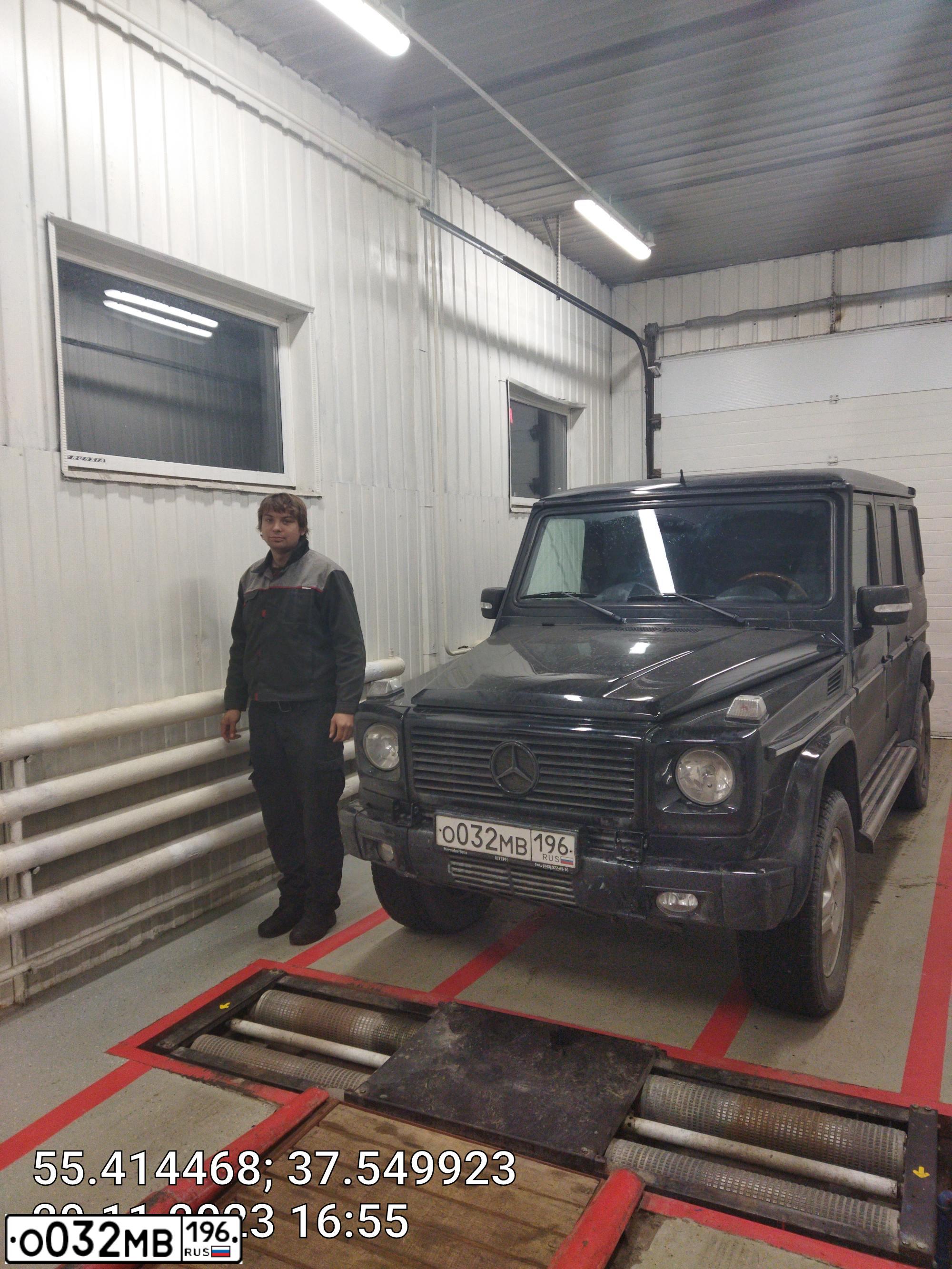 Фото автомобиля MERCEDES G-KLASSE, 1999 — госномер А818ЕР977. Цвет: ЧЕРНЫЙ
