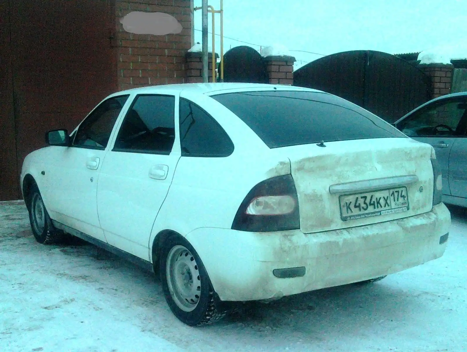 Фото автомобиля LADA 2172 PRIORA, 2009 — госномер М262СА196. Цвет: Белый