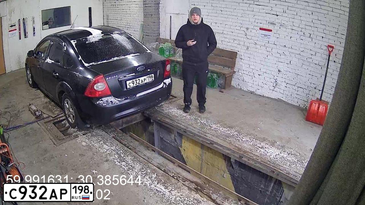 Фото автомобиля FORD FOCUS, 2010 — госномер К386ОМ147. Цвет: ЧЕРНЫЙ