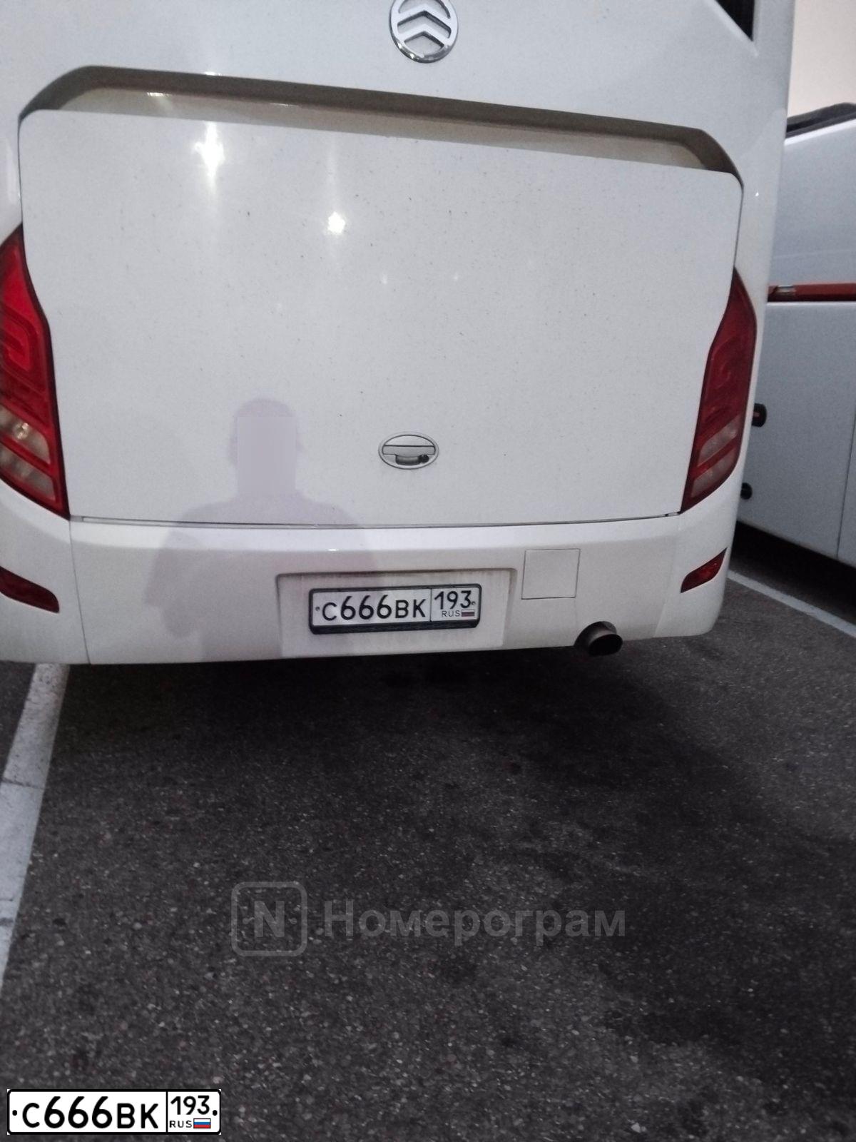Фото автомобиля GOLDEN DRAGON XML, 2018 — госномер С666ВК193. Цвет: Белый