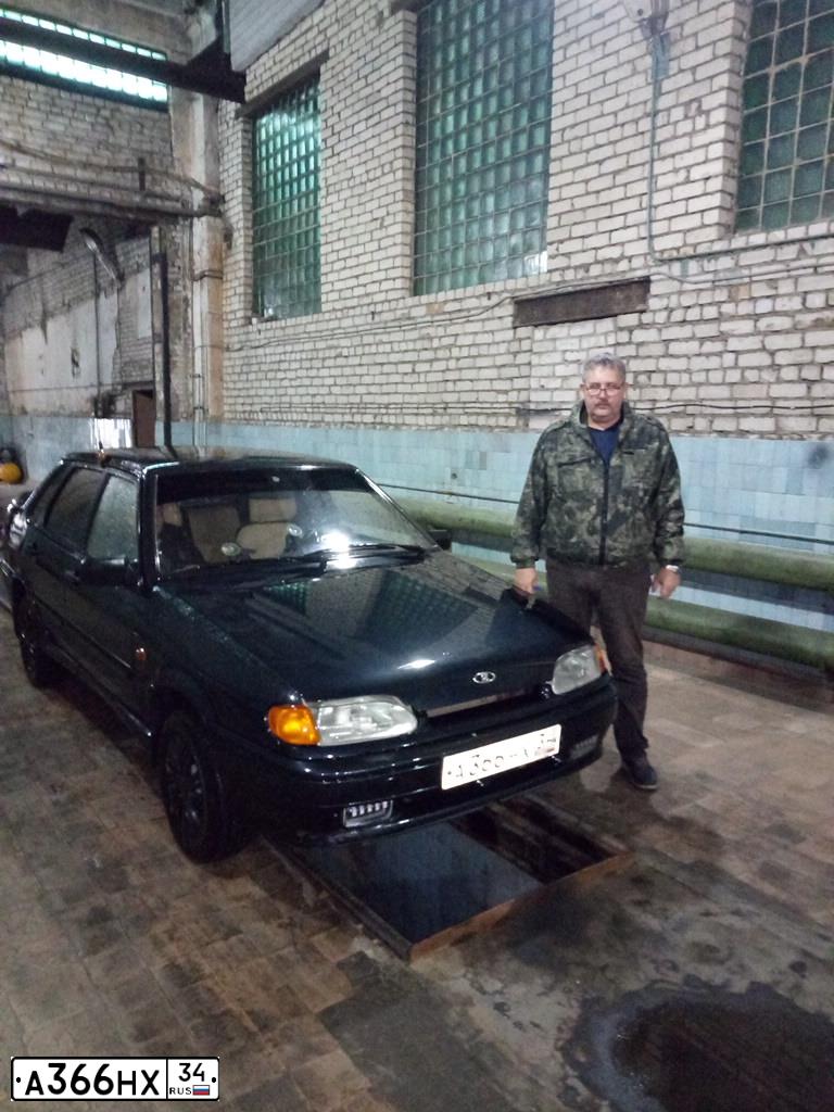 Фото автомобиля LADA 2115 SAMARA, 2009 — госномер А366НХ34. Цвет: ГРАФИТОВЫЙ МЕТАЛЛИК