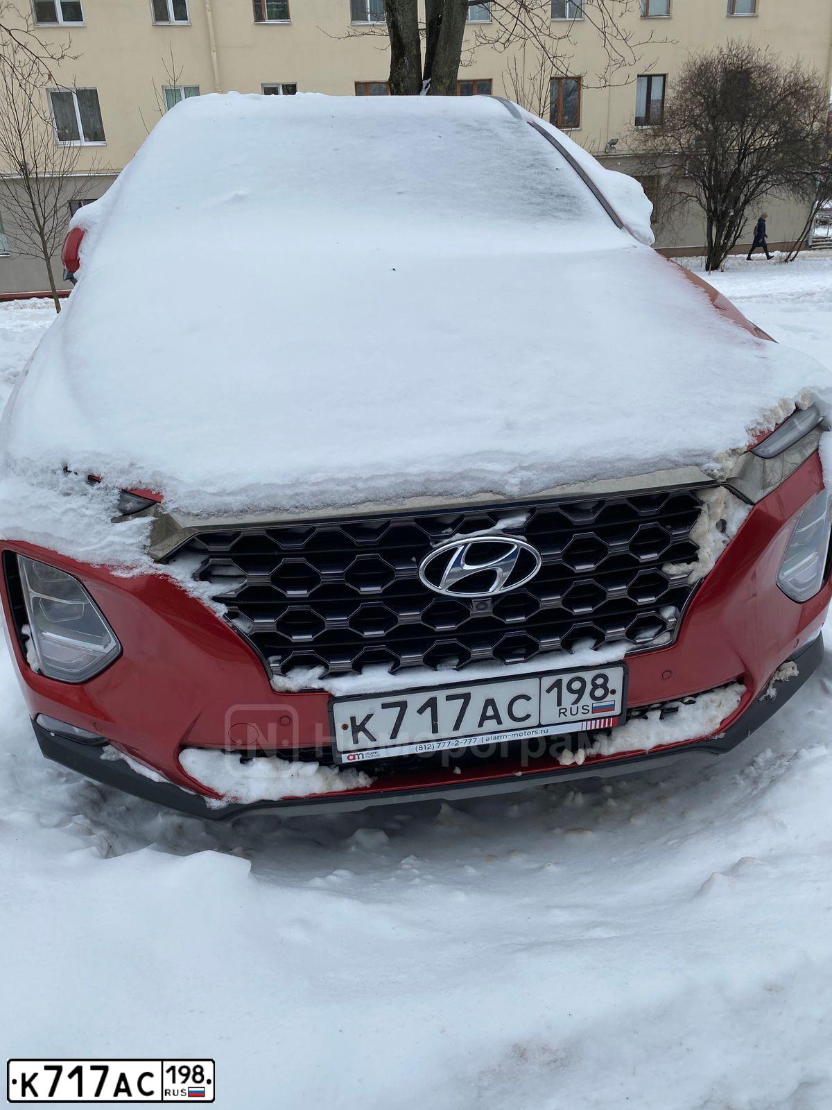Фото автомобиля HYUNDAI SANTA FE, 2020 — госномер К717АС198. Цвет: Оранжевый