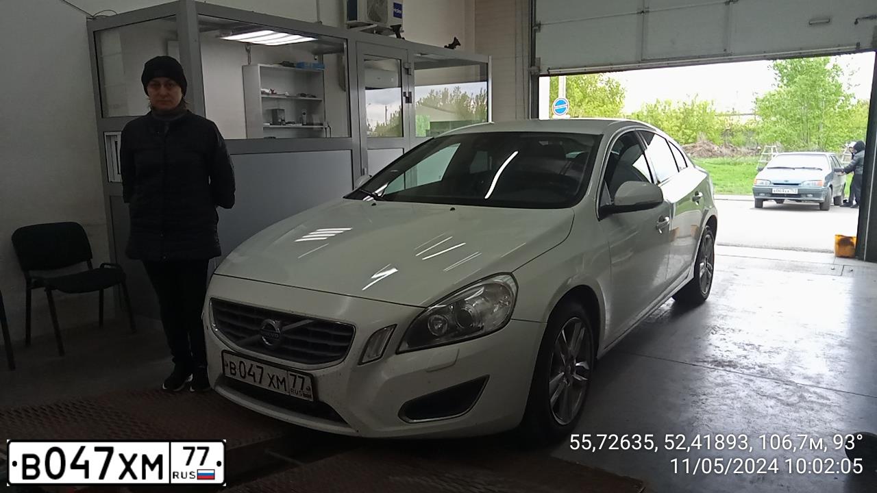 Фото автомобиля VOLVO S60, 2012 — госномер С427УУ716