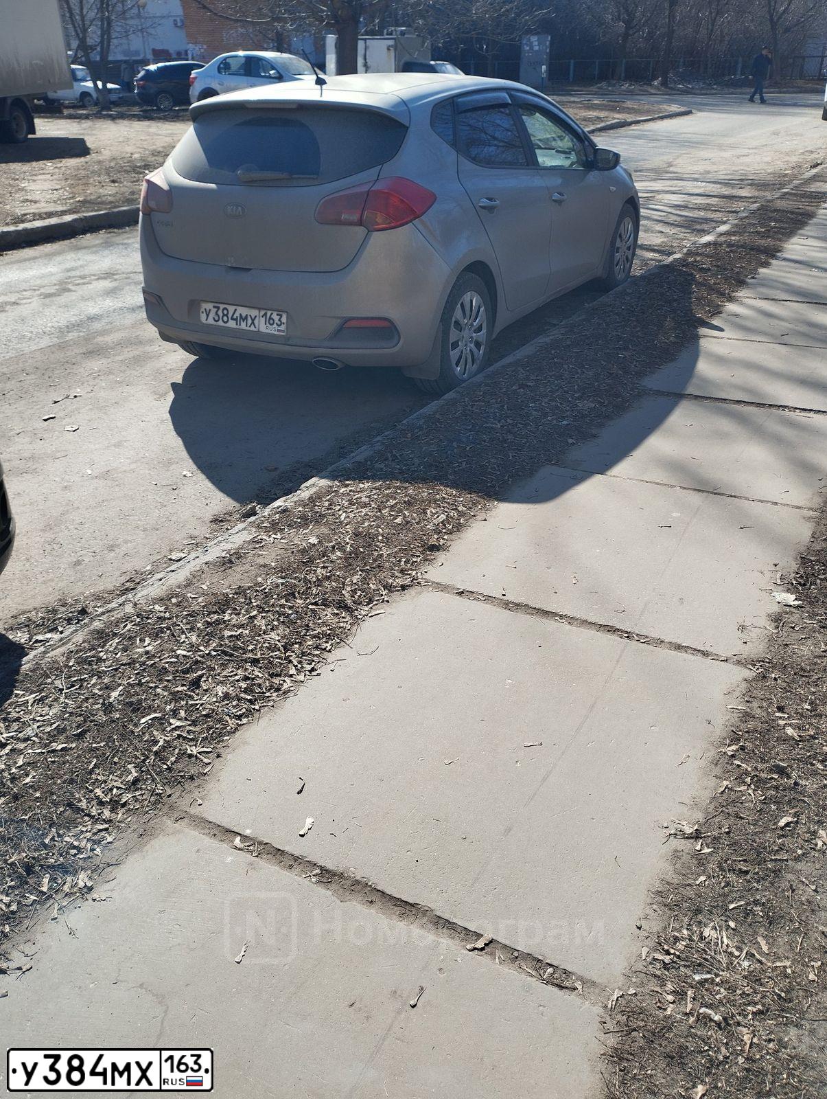 Фото автомобиля KIA CEE'D, 2014 — госномер У384МХ163. Цвет: СЕРЕБРИСТЫЙ