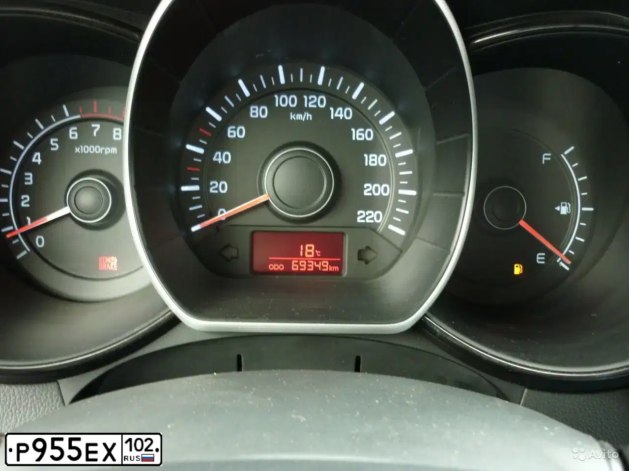 Фото автомобиля KIA RIO, 2013 — госномер Р955ЕХ102. Цвет: Белый