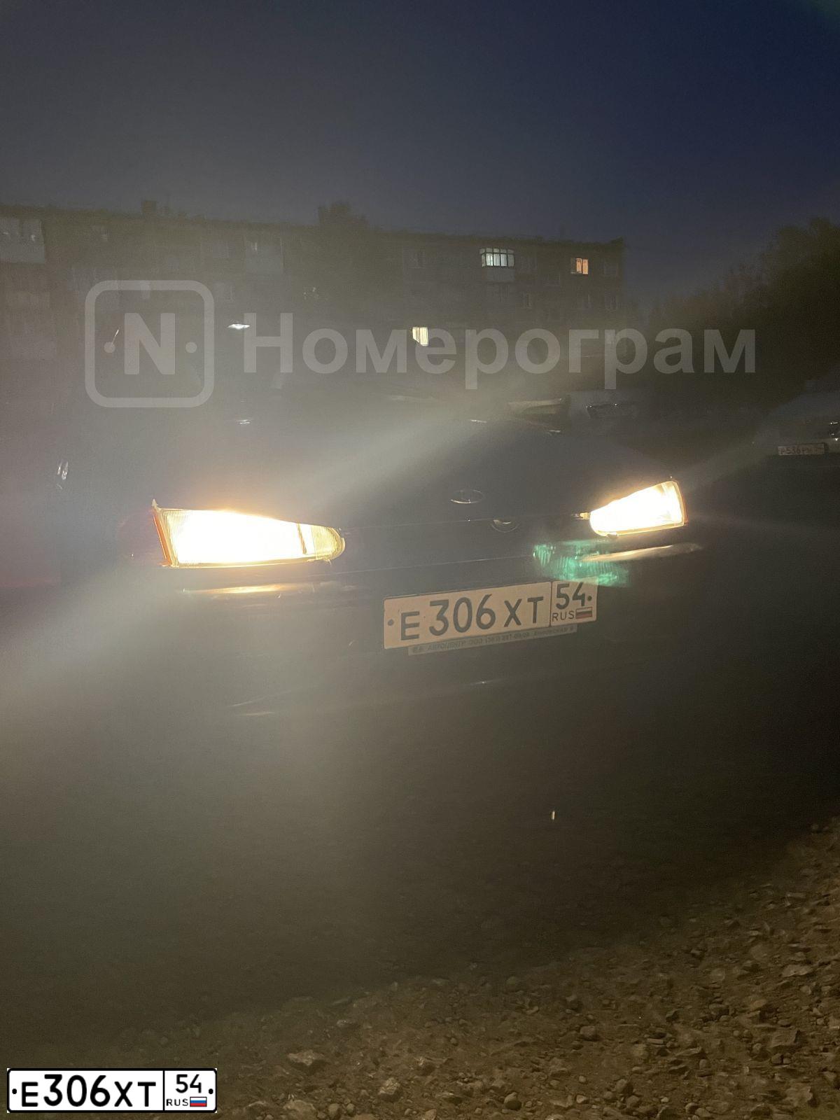 Фото автомобиля LADA 2114 SAMARA, 2010 — госномер Е306ХТ54. Цвет: СЕРО-СИНЕ-ЗЕЛЕНЫЙ