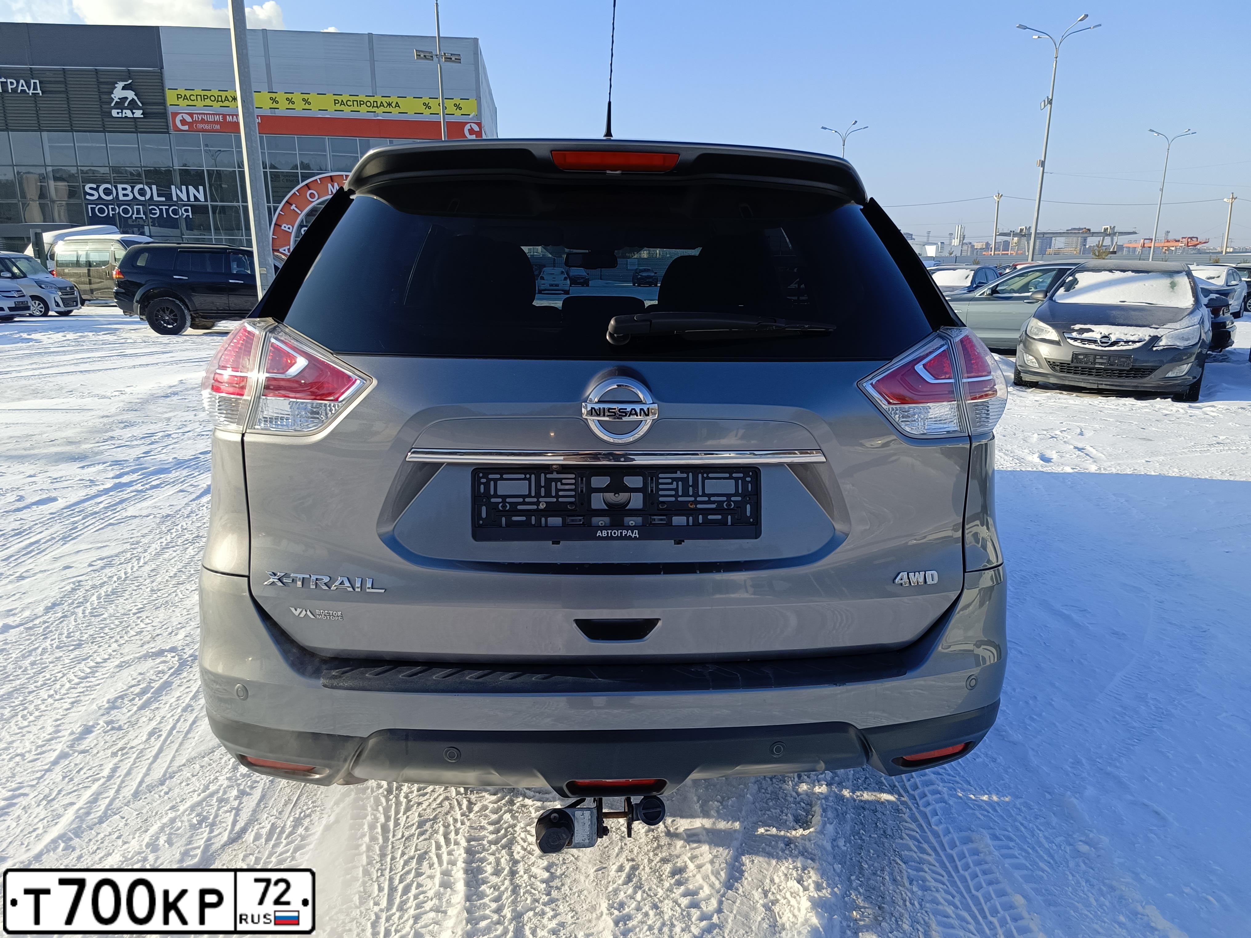 Фото автомобиля NISSAN X-TRAIL, 2015 — госномер У700КР72. Цвет: Серый