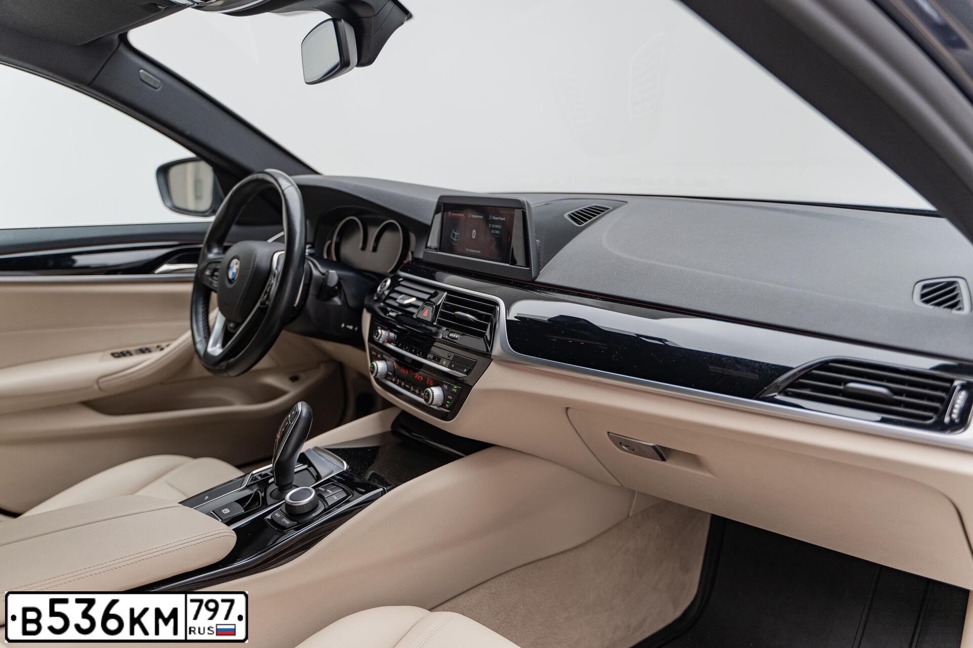 Фото автомобиля BMW 520I, 2019 — госномер С141СО797. Цвет: синий