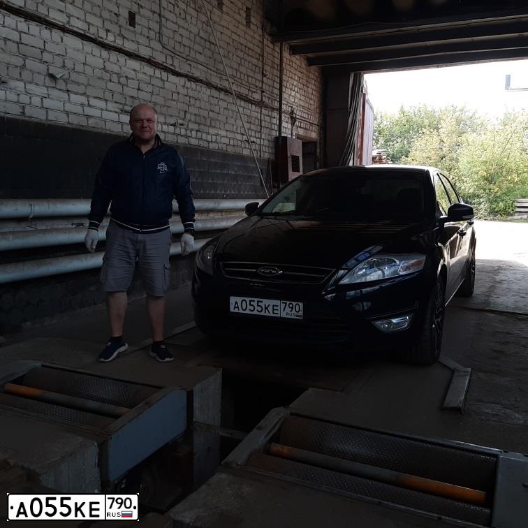 Фото автомобиля FORD MONDEO, 2010 — госномер С121КР197. Цвет: ЧЕРНЫЙ