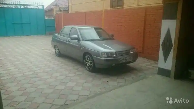 Фото автомобиля LADA 2110 LADA, 2005 — госномер В791НХ95. Цвет: СРЕДНИЙ СЕРО-ЗЕЛЕНЫЙ