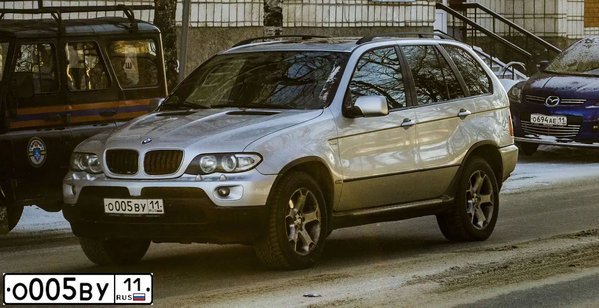 Фото автомобиля LEXUS LX, 2001 — госномер Р465НН11. Цвет: ЧЕРНЫЙ