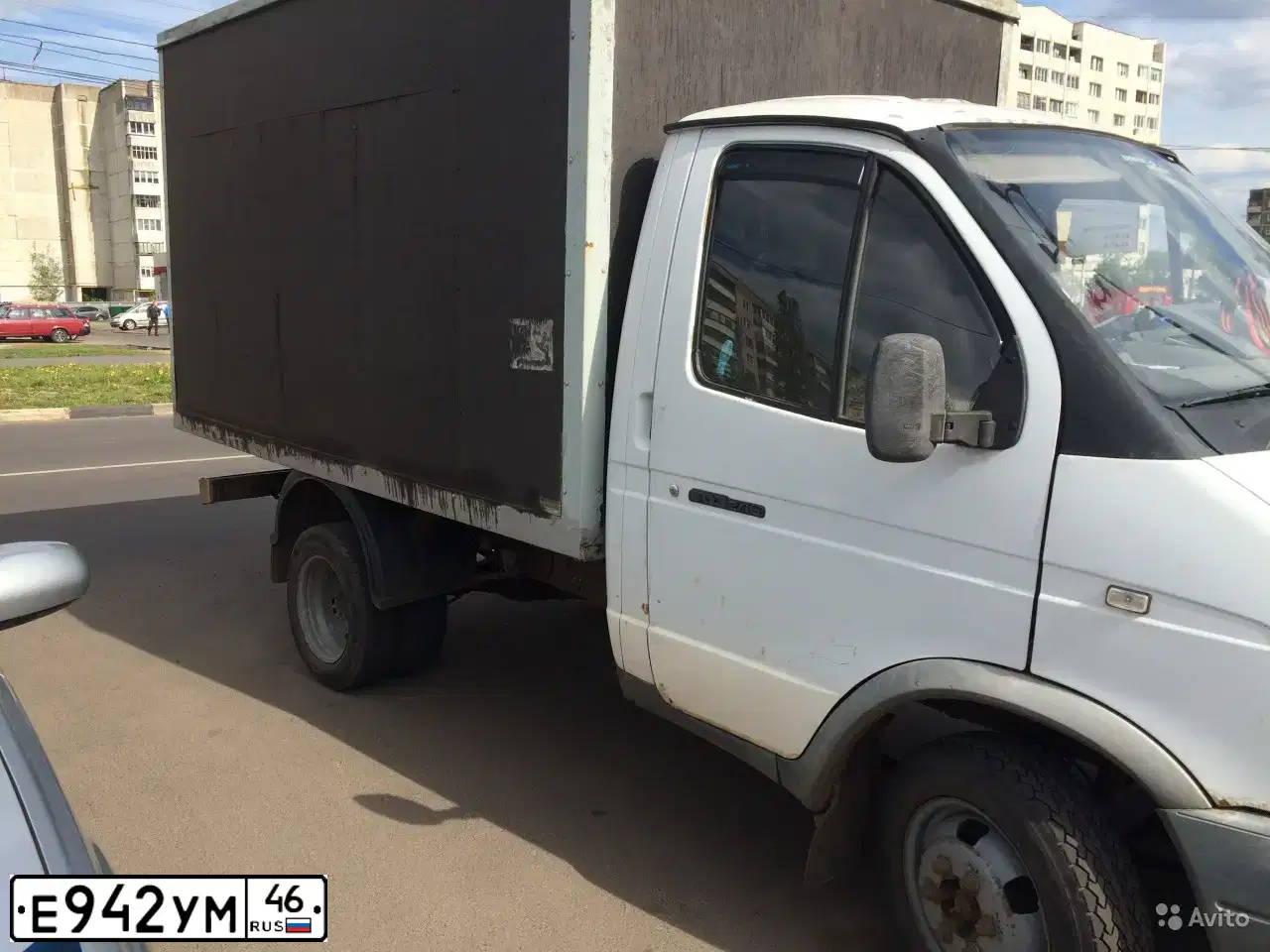 Фото автомобиля GAZ 3302 EL, 2004 — госномер Е942УМ46. Цвет: СНЕЖНО-БЕЛЫЙ