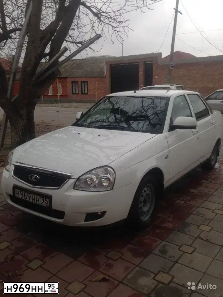 Фото автомобиля MERCEDES E-KLASSE, 2000 — госномер Н969НН95. Цвет: Белый