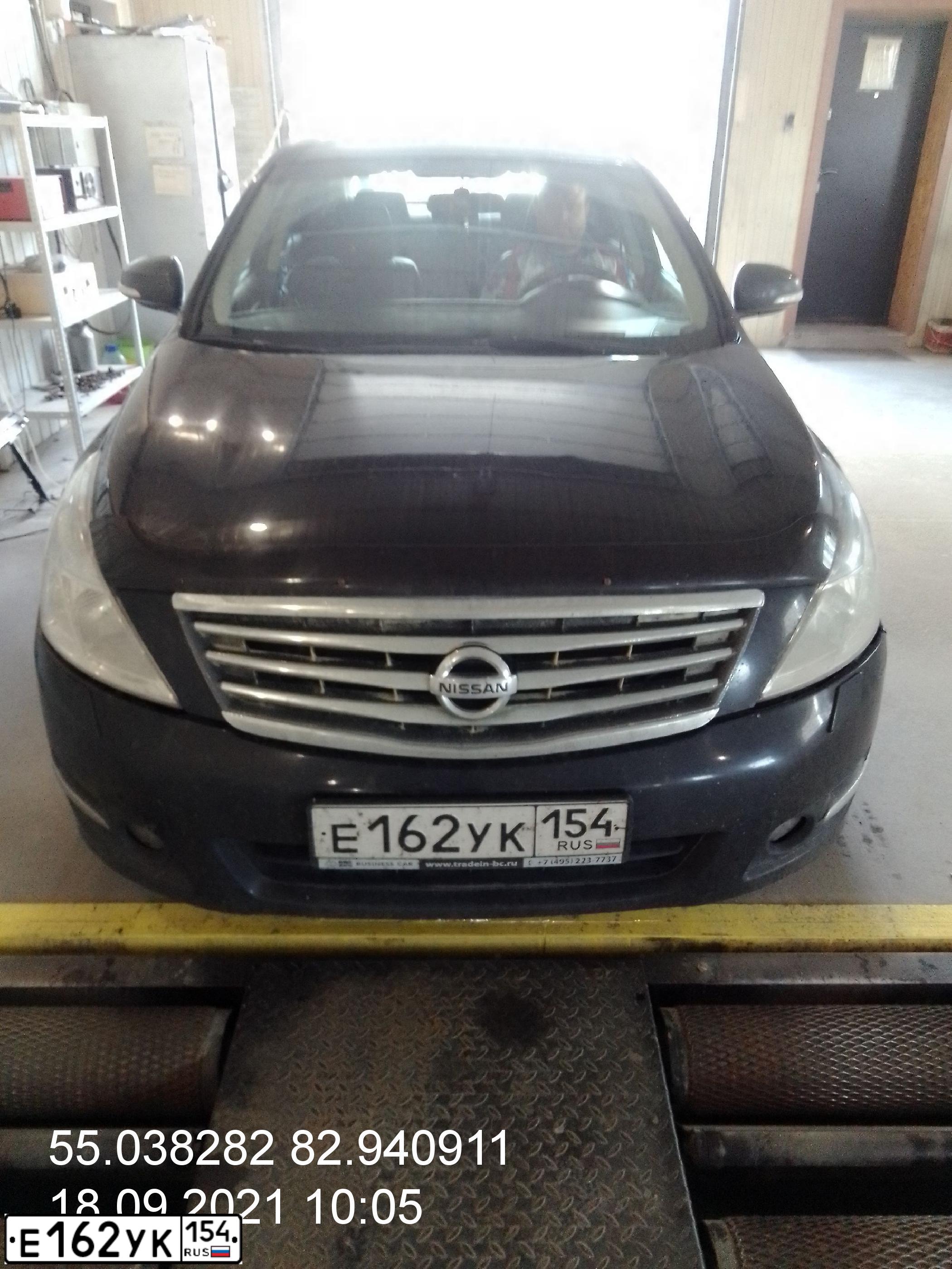 Фото автомобиля NISSAN TEANA, 2010 — госномер Е162УК154. Цвет: ЧЕРНЫЙ