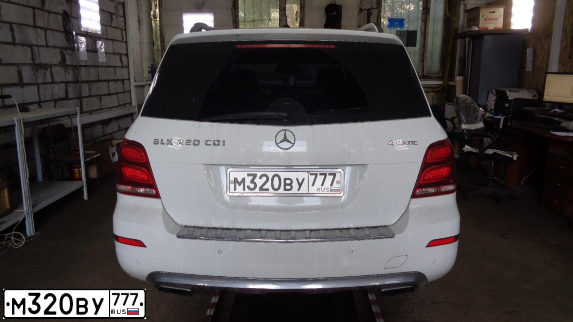 Фото автомобиля MERCEDES GLK-KLASSE, 2014 — госномер М320ВУ777. Цвет: БЕЛЫЙ