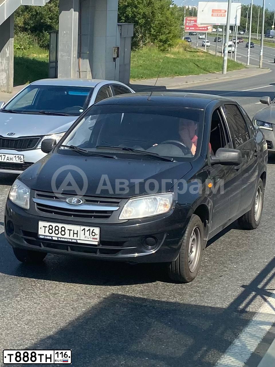 Фото автомобиля LADA 2190 GRANTA, 2014 — госномер Т888ТН116. Цвет: ЧЕРНЫЙ