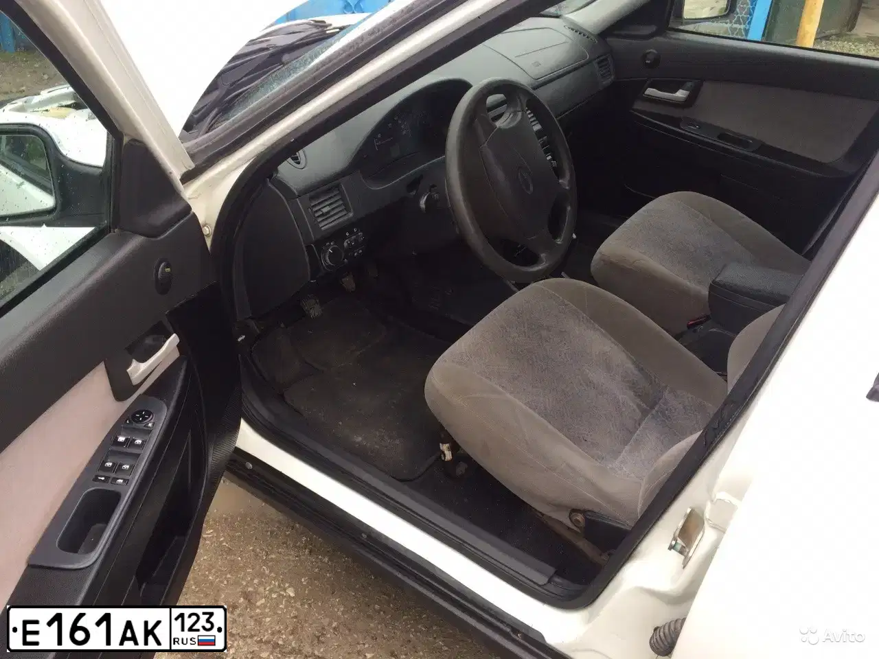 Фото автомобиля LADA PRIORA, 2009 — госномер Т605РЕ761. Цвет: Белый