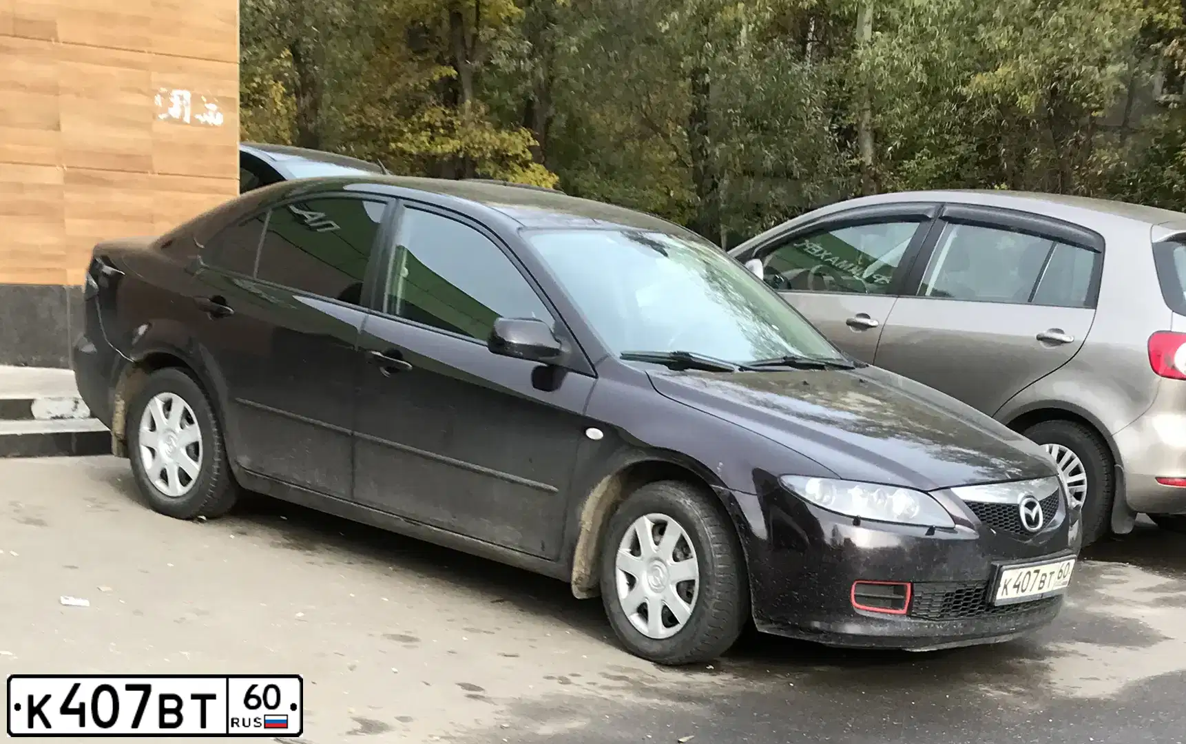 Фото автомобиля MAZDA 6, 2006 — госномер К407ВТ60. Цвет: ТЕМНО-ВИШНЕВЫЙ