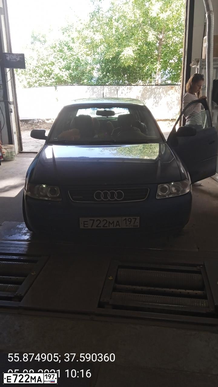 Фото автомобиля AUDI A3, 2000 — госномер У165ТК152. Цвет: синий