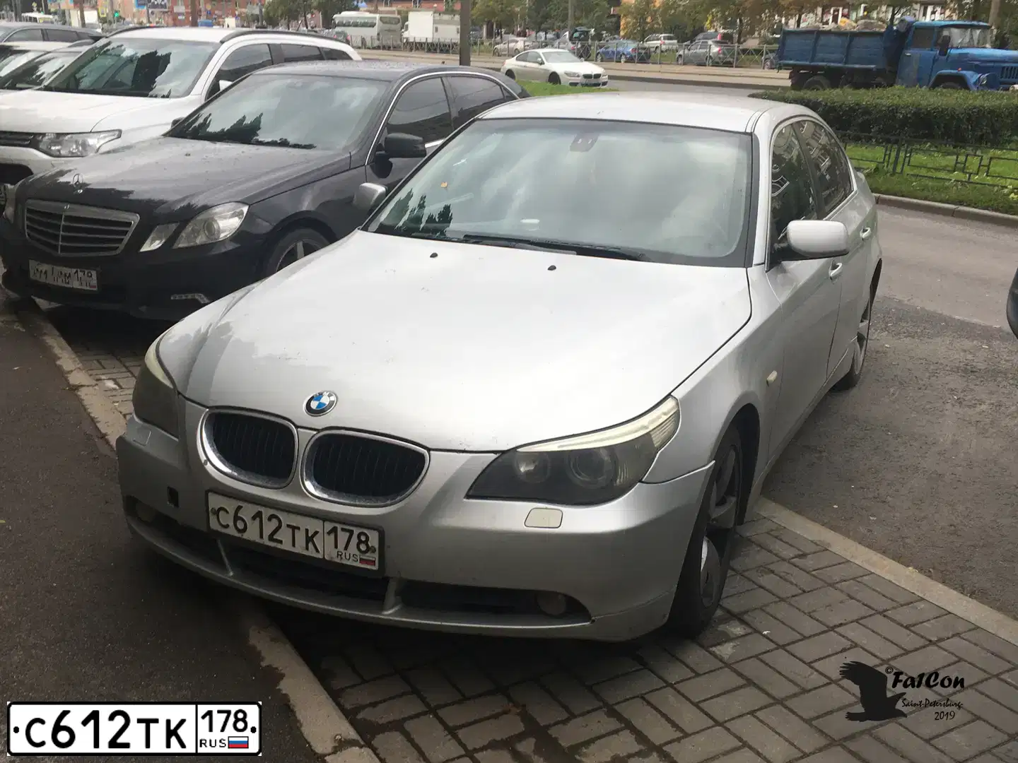Фото автомобиля BMW 525I, 2005 — госномер М798ТУ198