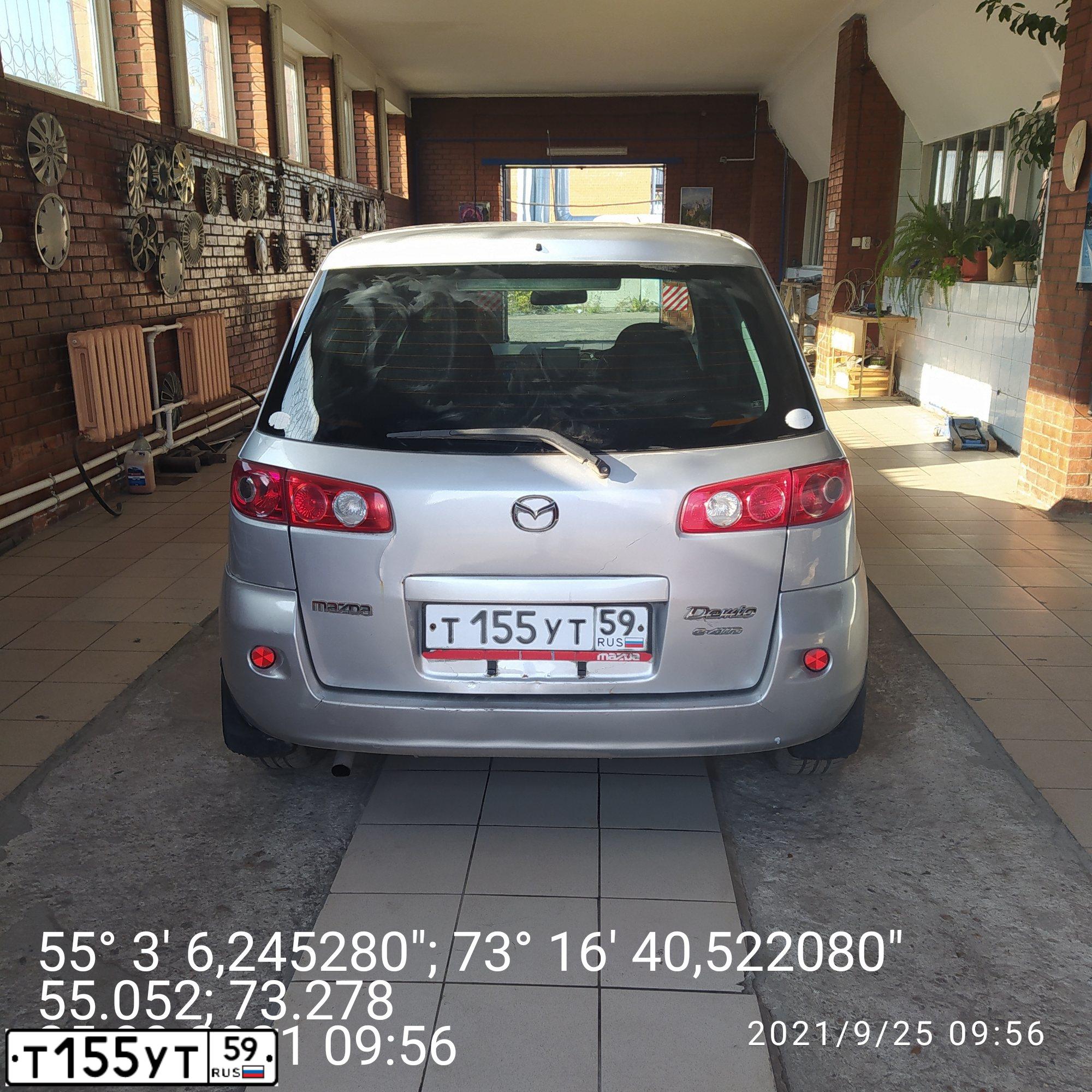 Фото автомобиля MAZDA DEMIO, 2006 — госномер Х344СВ55