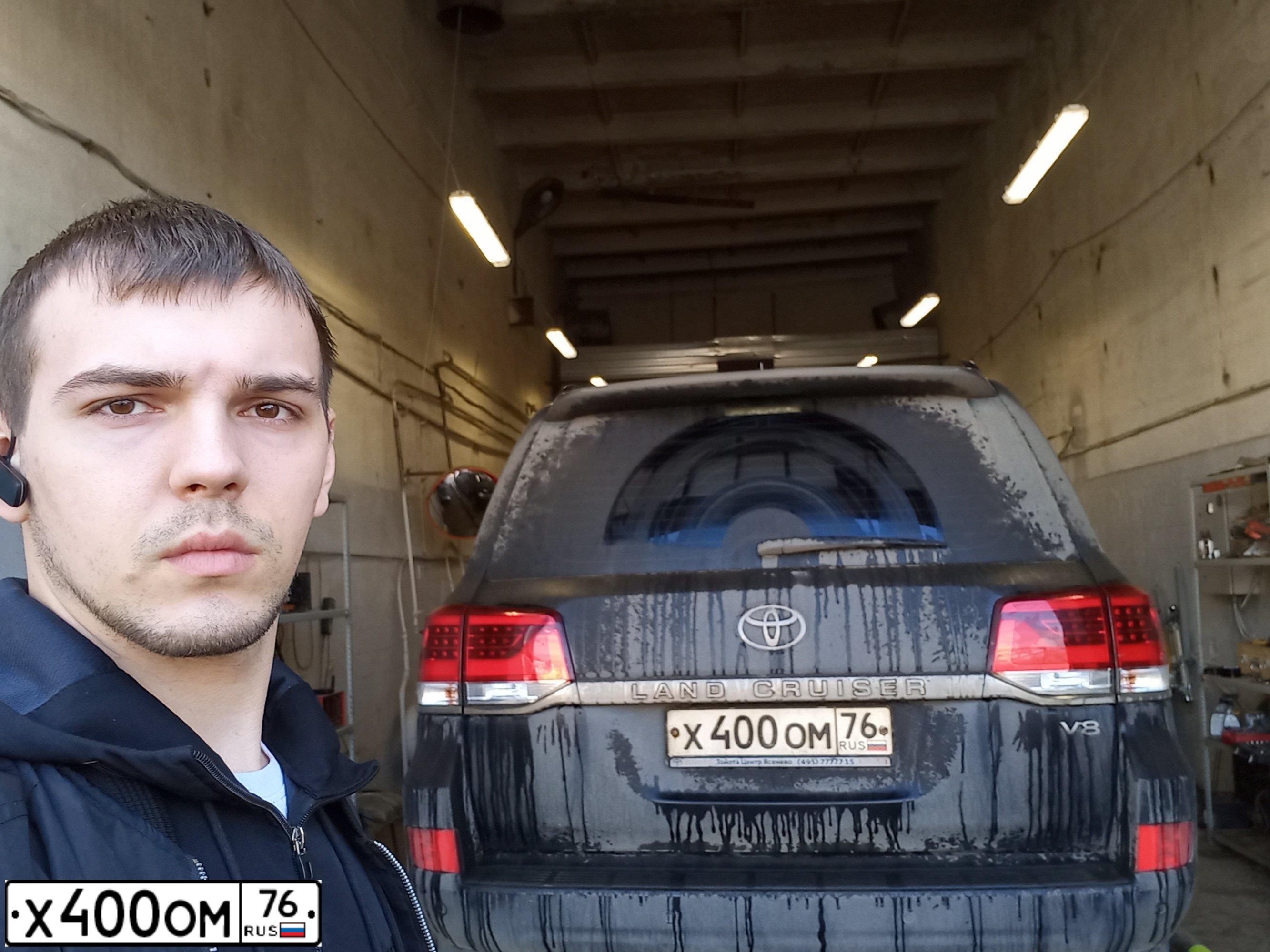 Фото автомобиля TOYOTA LANDCRUISER 200, 2015 — госномер Х295ТО790. Цвет: ЧЕРНЫЙ